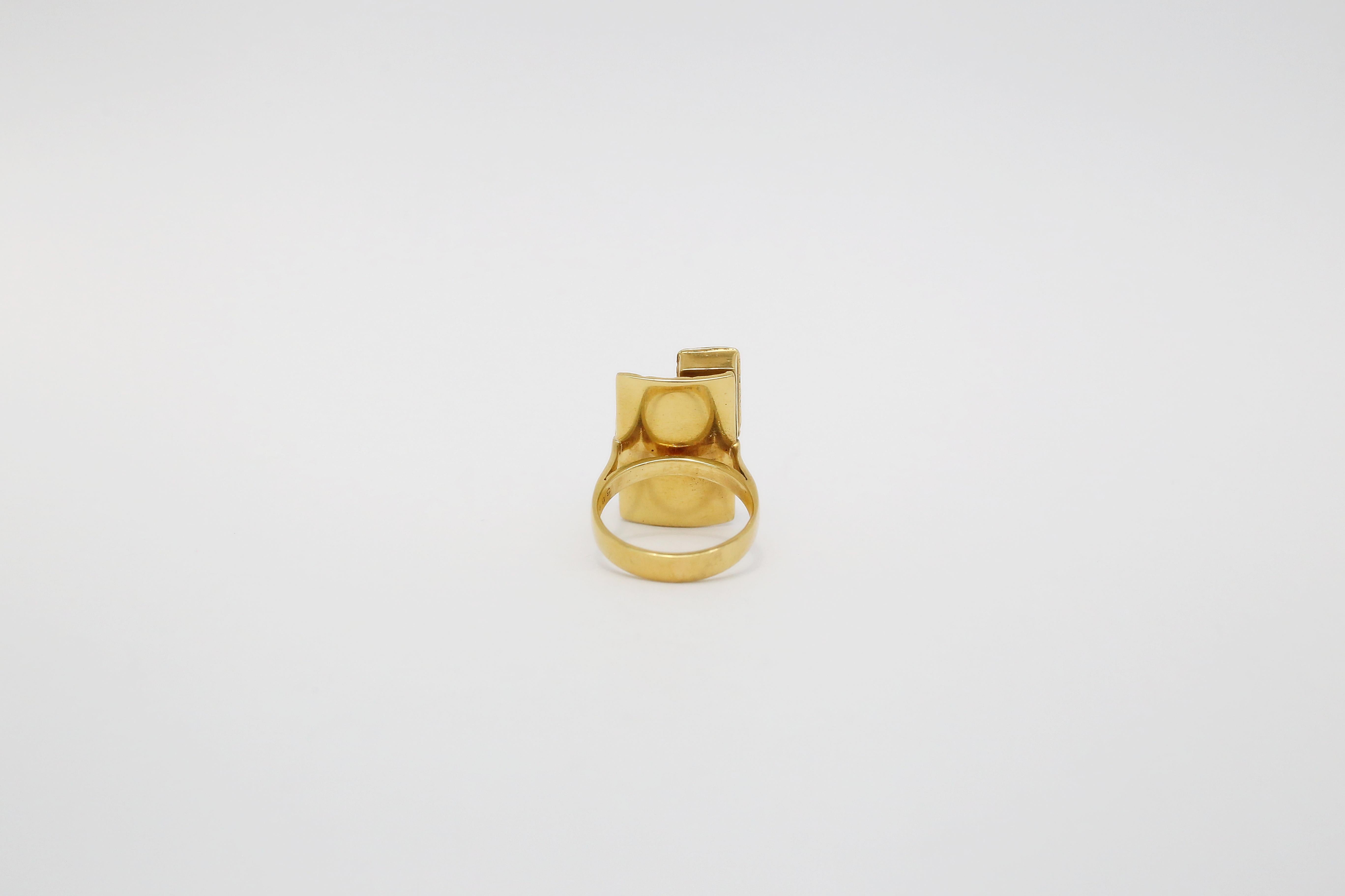 Vintage Cartier 18k Yellow Gold Geometric Lapis Lazuli Ring, Size 4.5 - 10.8g For Sale 1