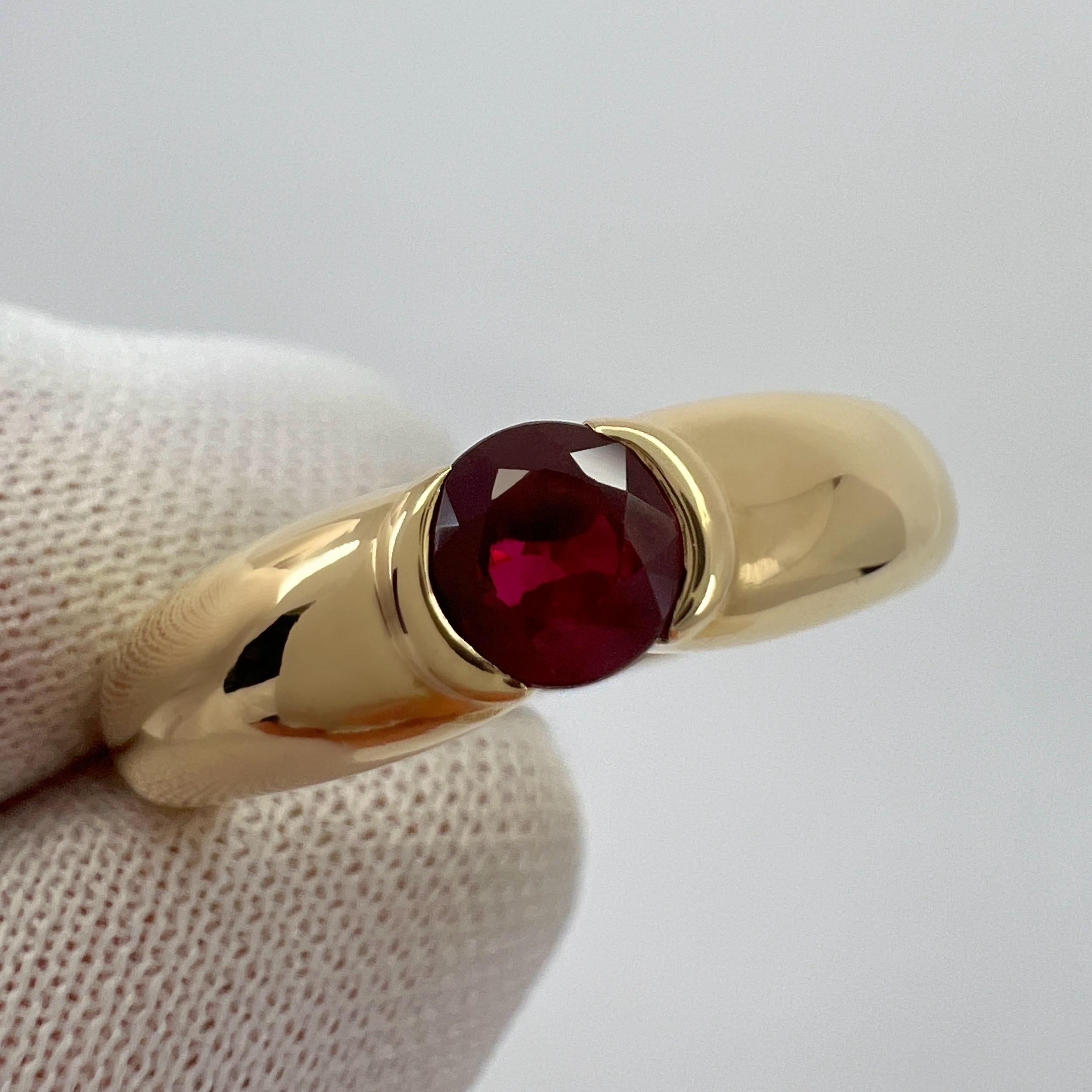 Rare Vintage Cartier Deep Red Ruby Round Cut 18k Yellow Gold Solitaire Ring 51 For Sale 1