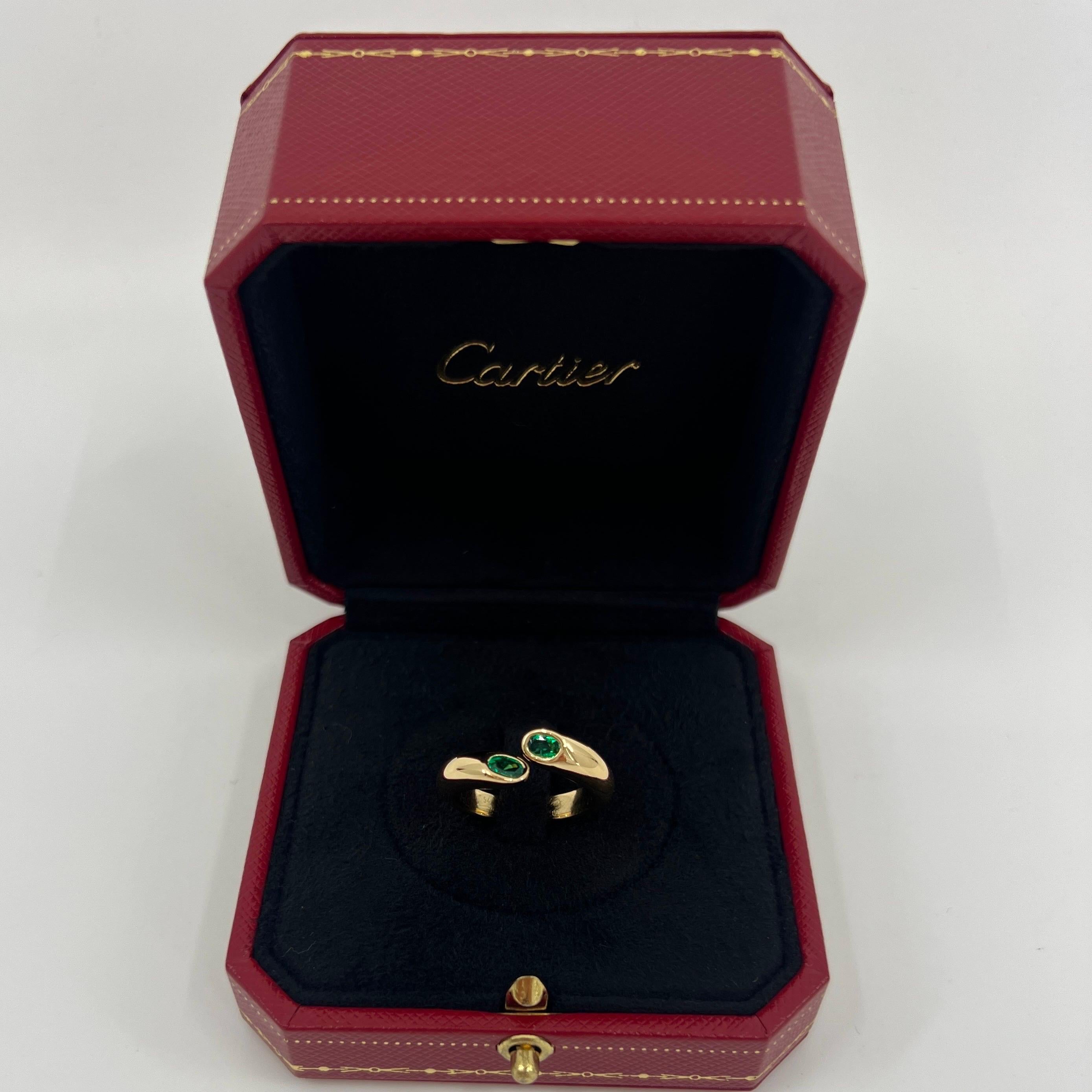 Rare Vintage Cartier Green Emerald Ellipse Oval Cut 18k Gold Bypass Split Ring 7 In Excellent Condition In Birmingham, GB