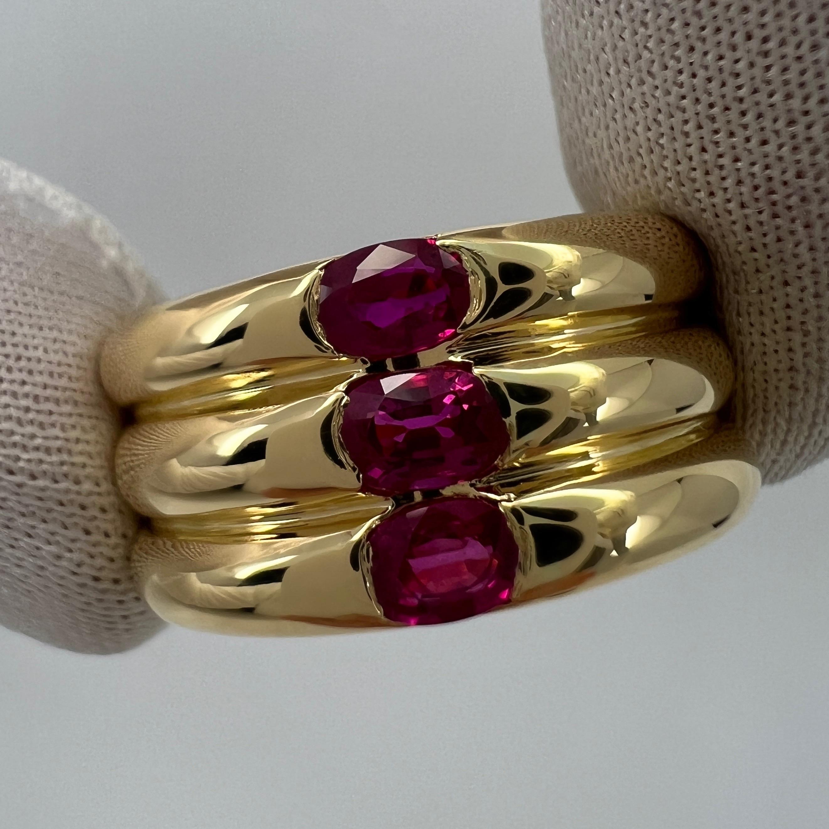 Women's or Men's Rare Vintage Cartier Red Ruby Ellipse 18k Yellow Gold Three Stone Band Ring 53 For Sale