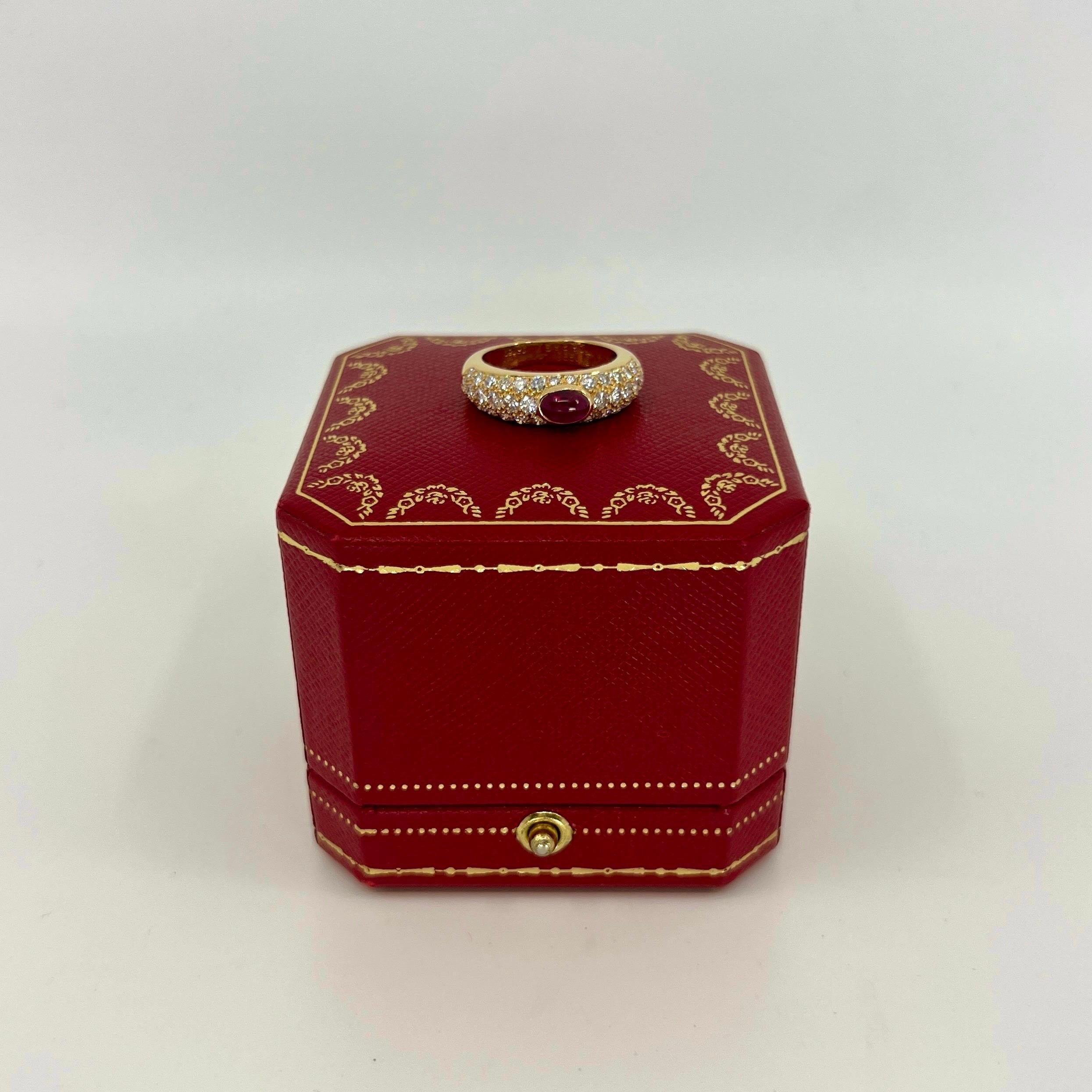 Cartier Mimi, bague vintage rare cabochon ovale en or jaune 18 carats, rubis et diamants en vente 5