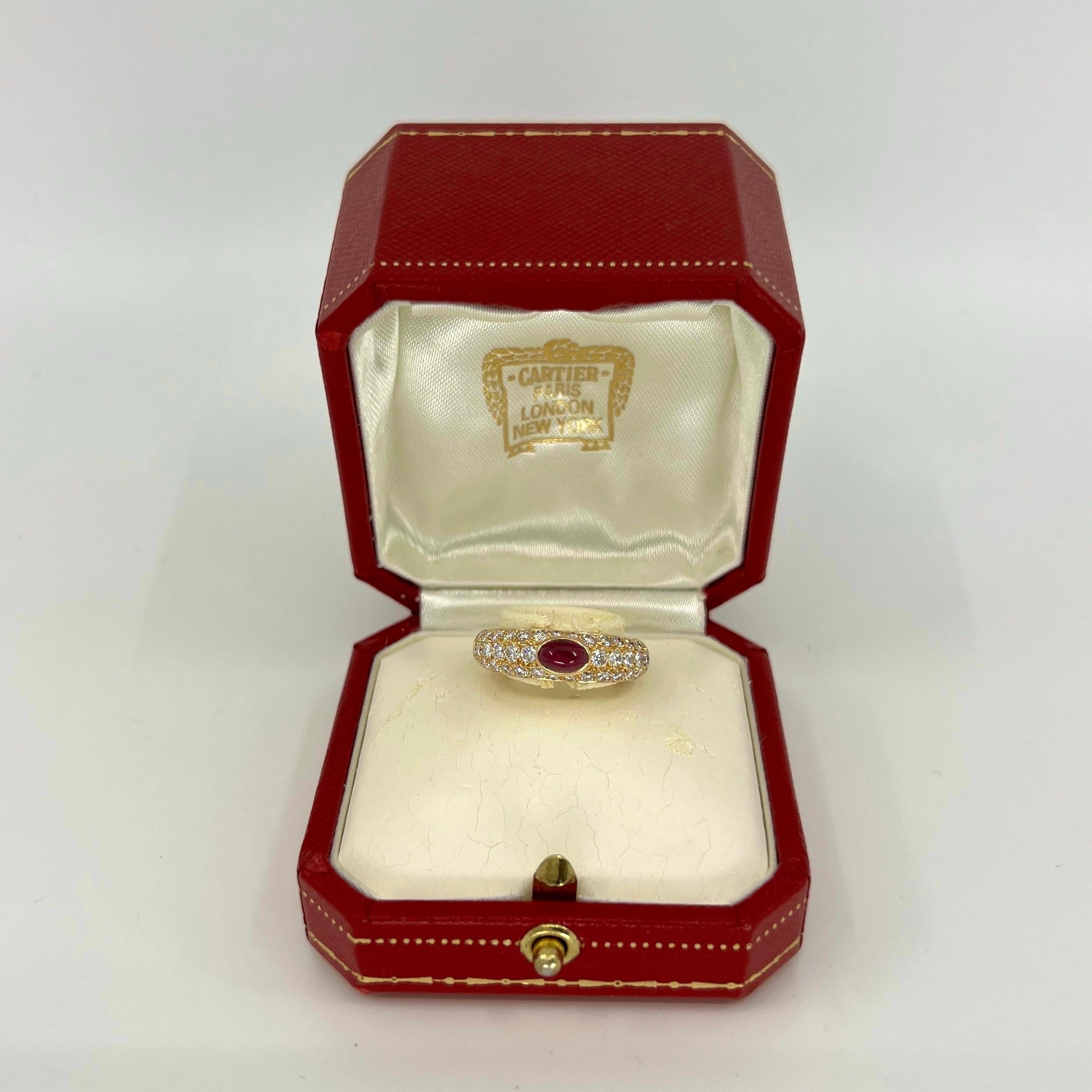 Cartier Mimi, bague vintage rare cabochon ovale en or jaune 18 carats, rubis et diamants en vente 4