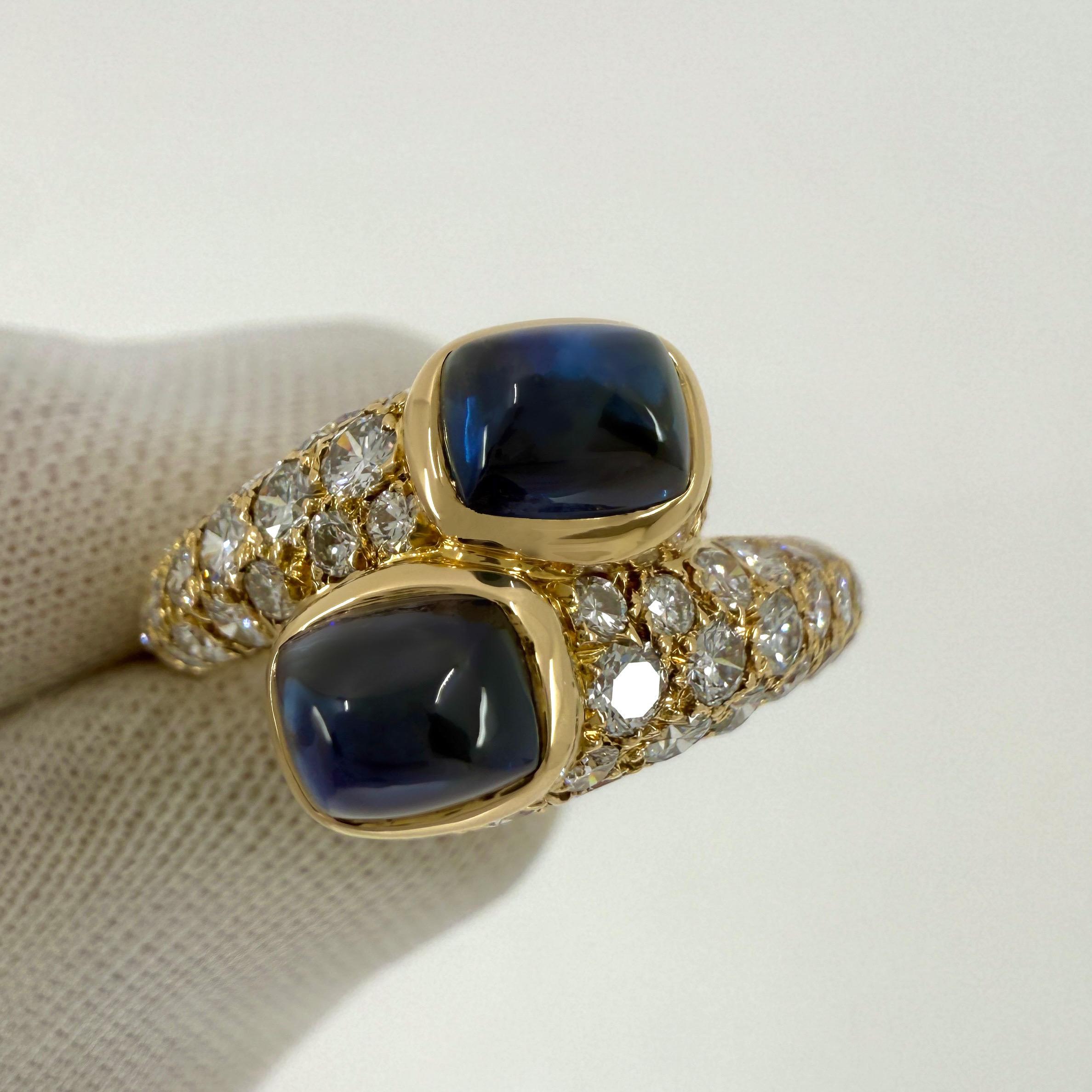 Pan di zucchero Raro anello vintage Cartier Sugarloaf con zaffiro blu e diamanti Mimi in oro 18k in vendita