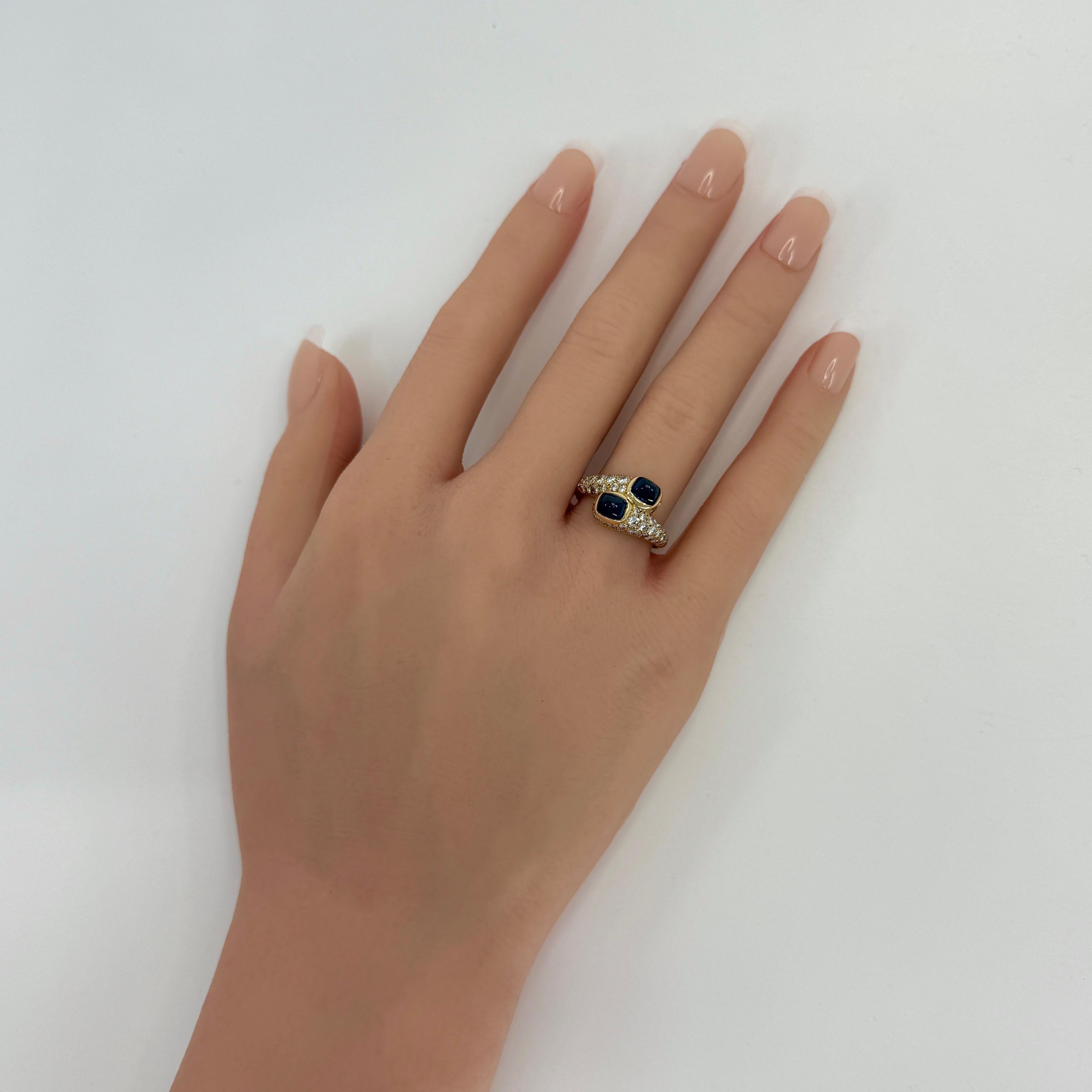 Raro anello vintage Cartier Sugarloaf con zaffiro blu e diamanti Mimi in oro 18k In condizioni ottime in vendita a Birmingham, GB