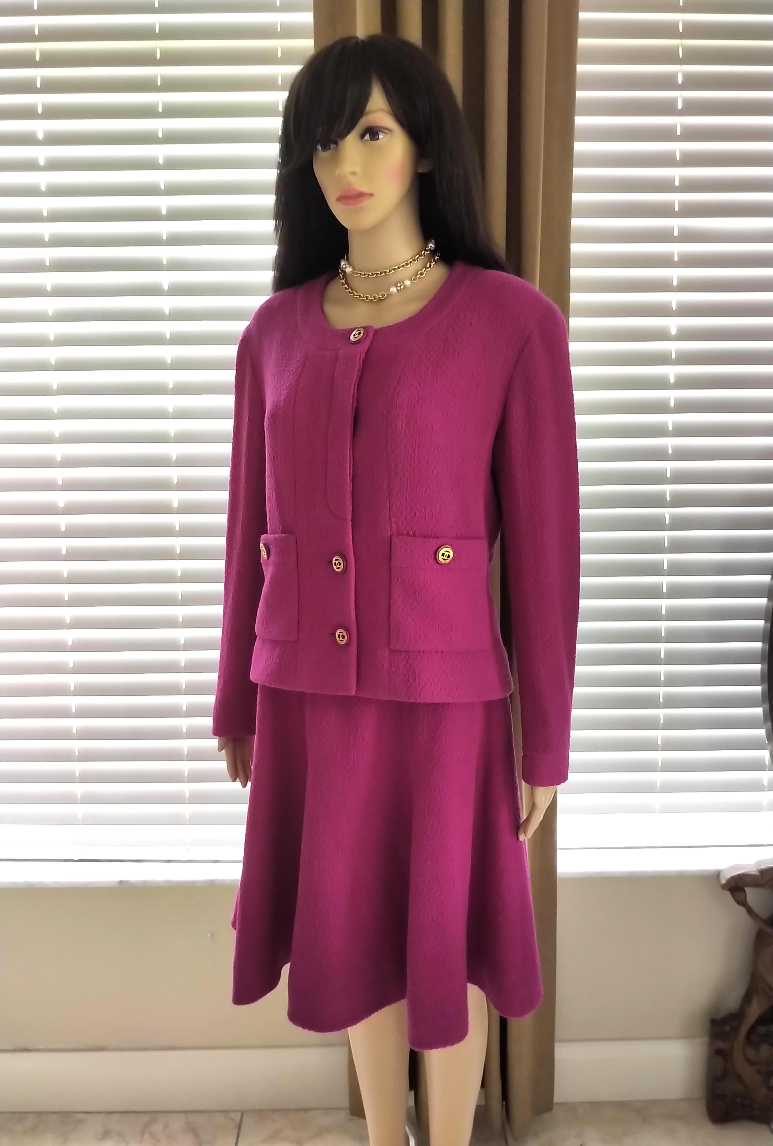 Rare Vintage Chanel 1980's CC Pink Violet Tweed Jacket Skirt Suit FR 40/ US 6 8 For Sale 4