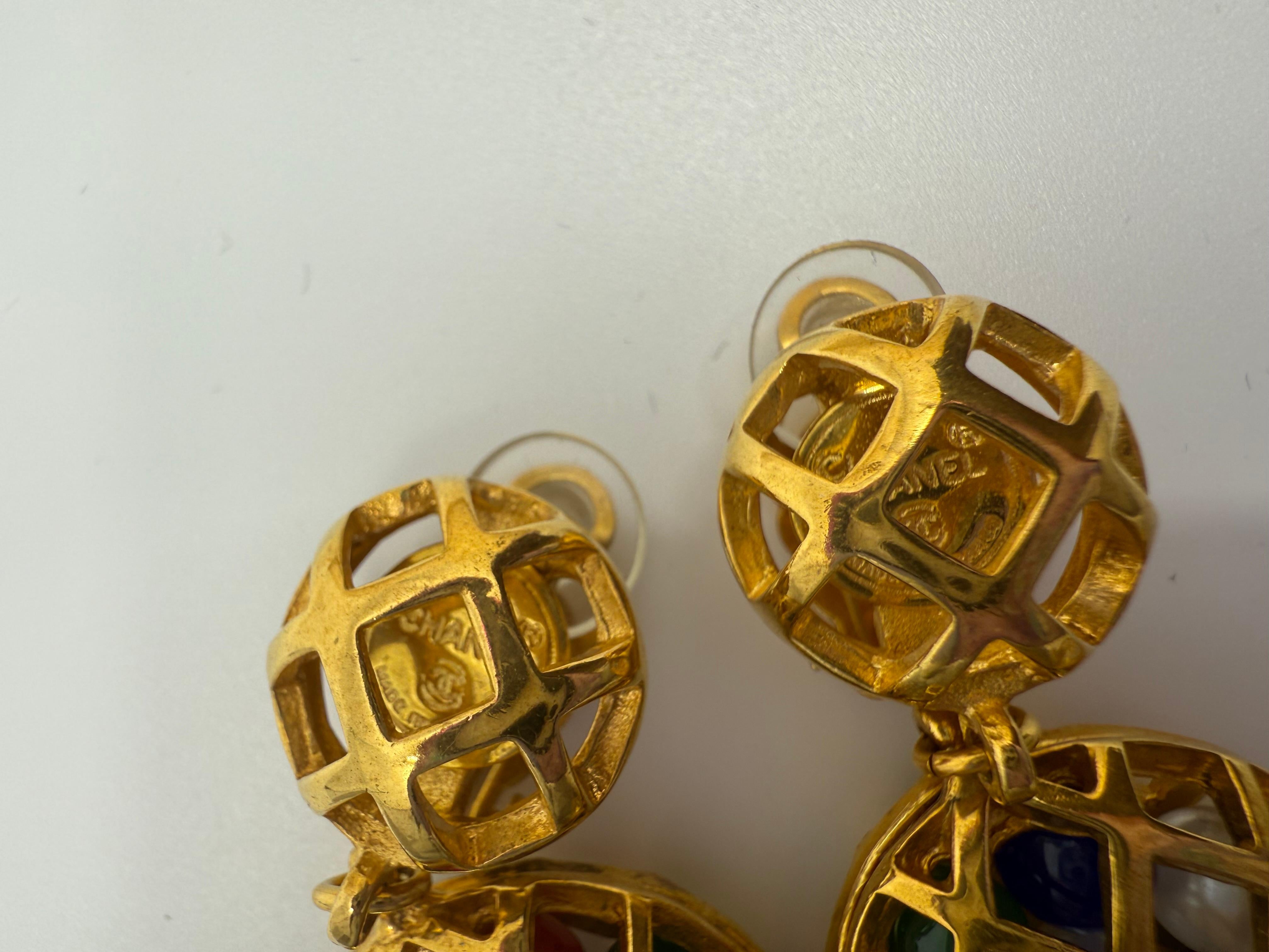 Rari orecchini a campana Chanel Birdcage Gripoix d'epoca, anni '70-'80 in vendita 3