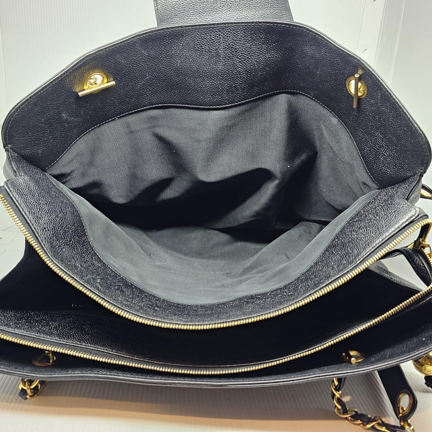 Rare Vintage Chanel Black Caviar XL Supermodel Tote 9