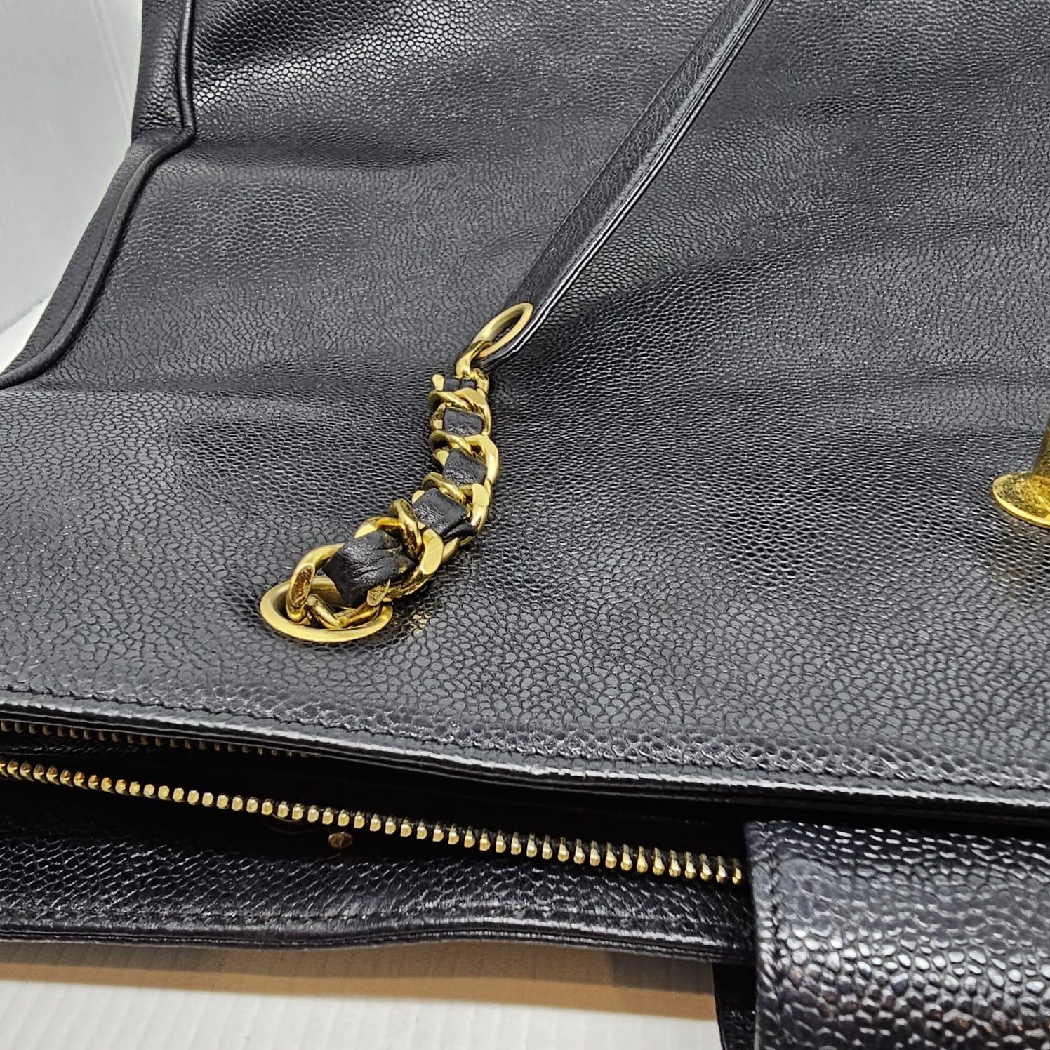 Women's or Men's Rare Vintage Chanel Black Caviar XL Supermodel Tote