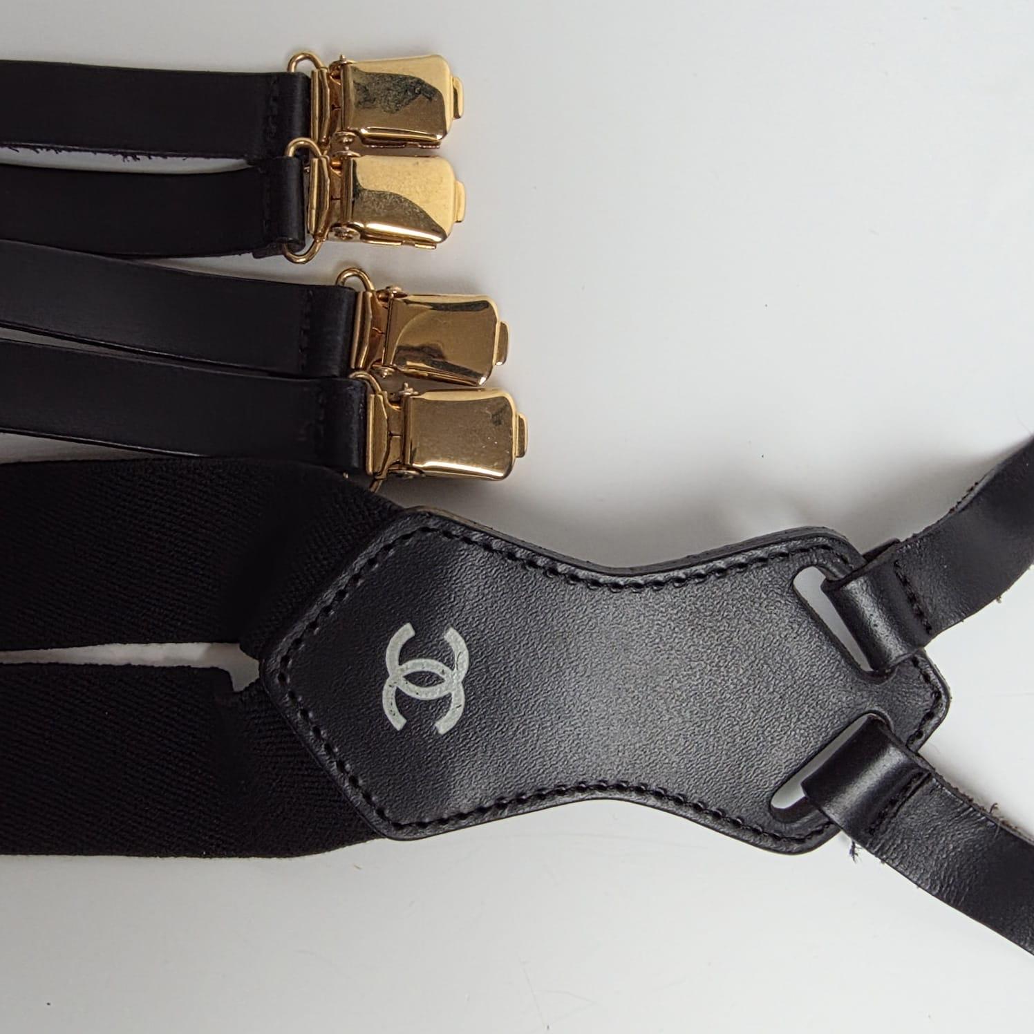 Seltene Vintage Chanel Schwarz Logo Strumpfhalter im Angebot 9
