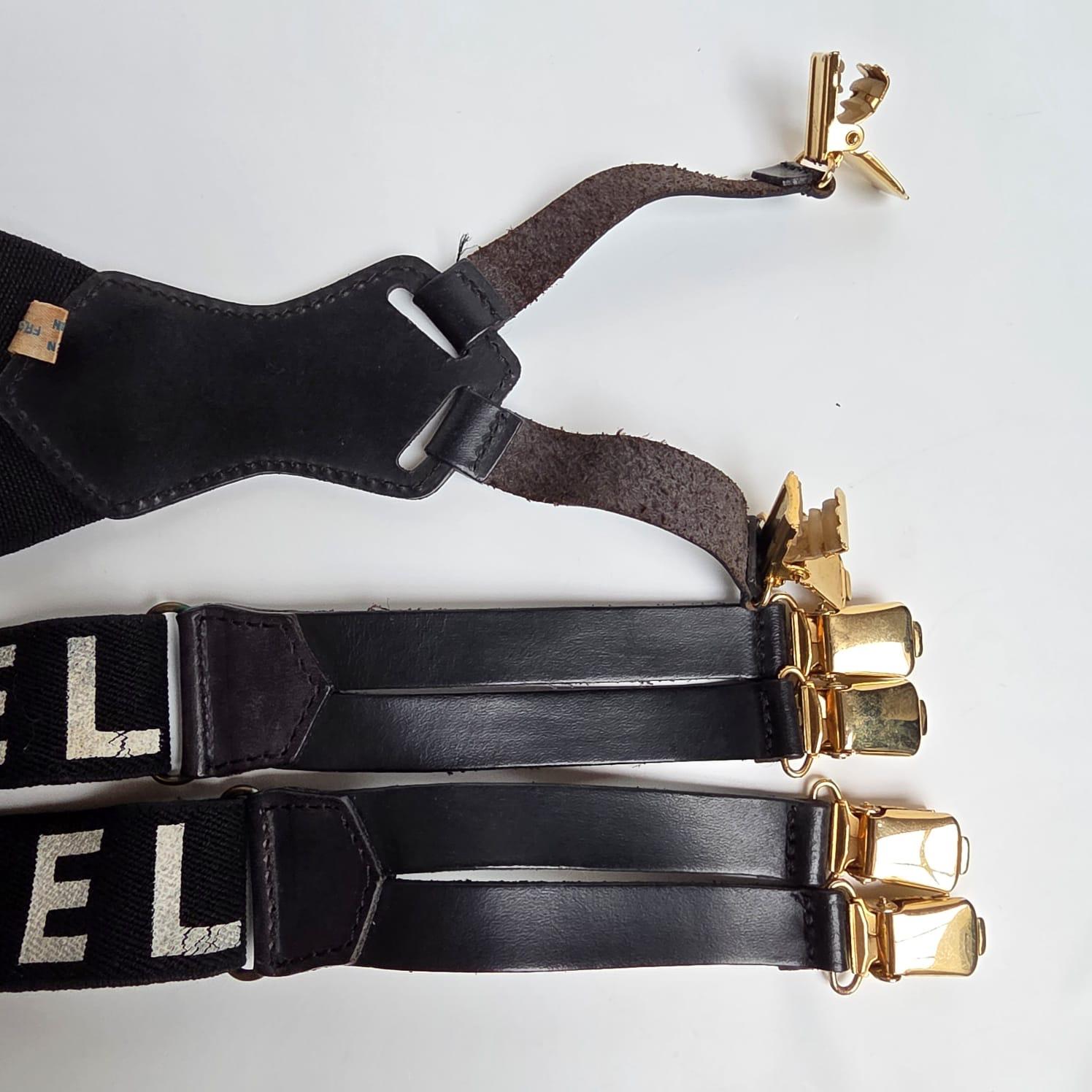 Seltene Vintage Chanel Schwarz Logo Strumpfhalter im Angebot 3