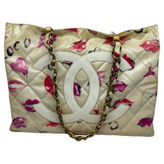 Raro bolso Chanel Vintage Extra Large Patent Lips and Heart Tote