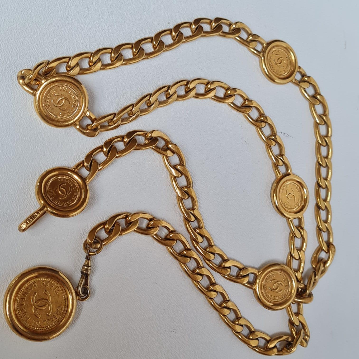 Rare Vintage Chanel Gold Medallion Coin Chain Waist Belt In Good Condition In Jakarta, Daerah Khusus Ibukota Jakarta