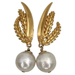 Rare Vintage Chanel Gold Tone Rice Motif Faux Pearl Dangle Clip on Earrings