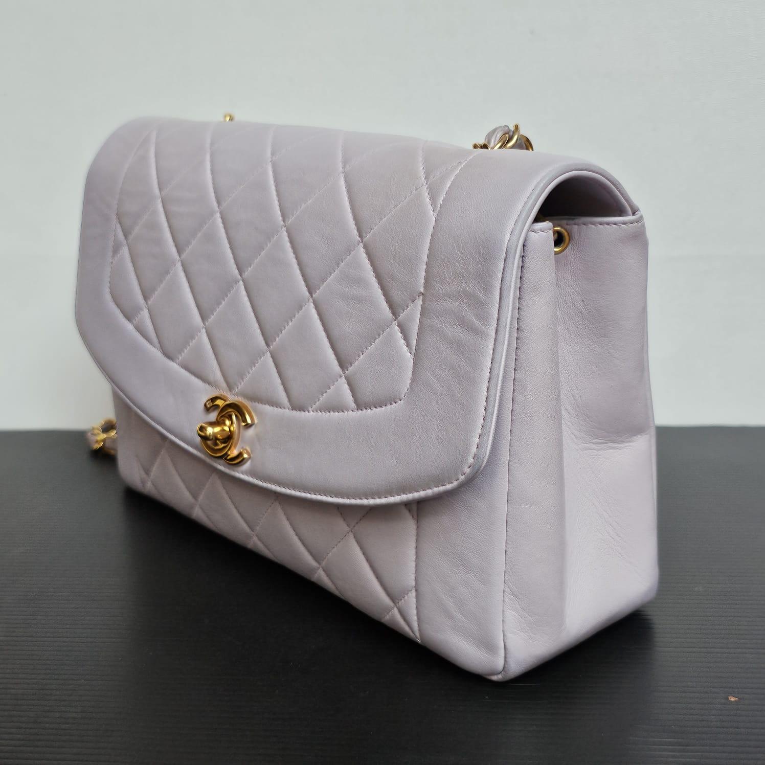 Rare Vintage Chanel Medium Lilac Lambskin Quilted Diana Flap Bag 10