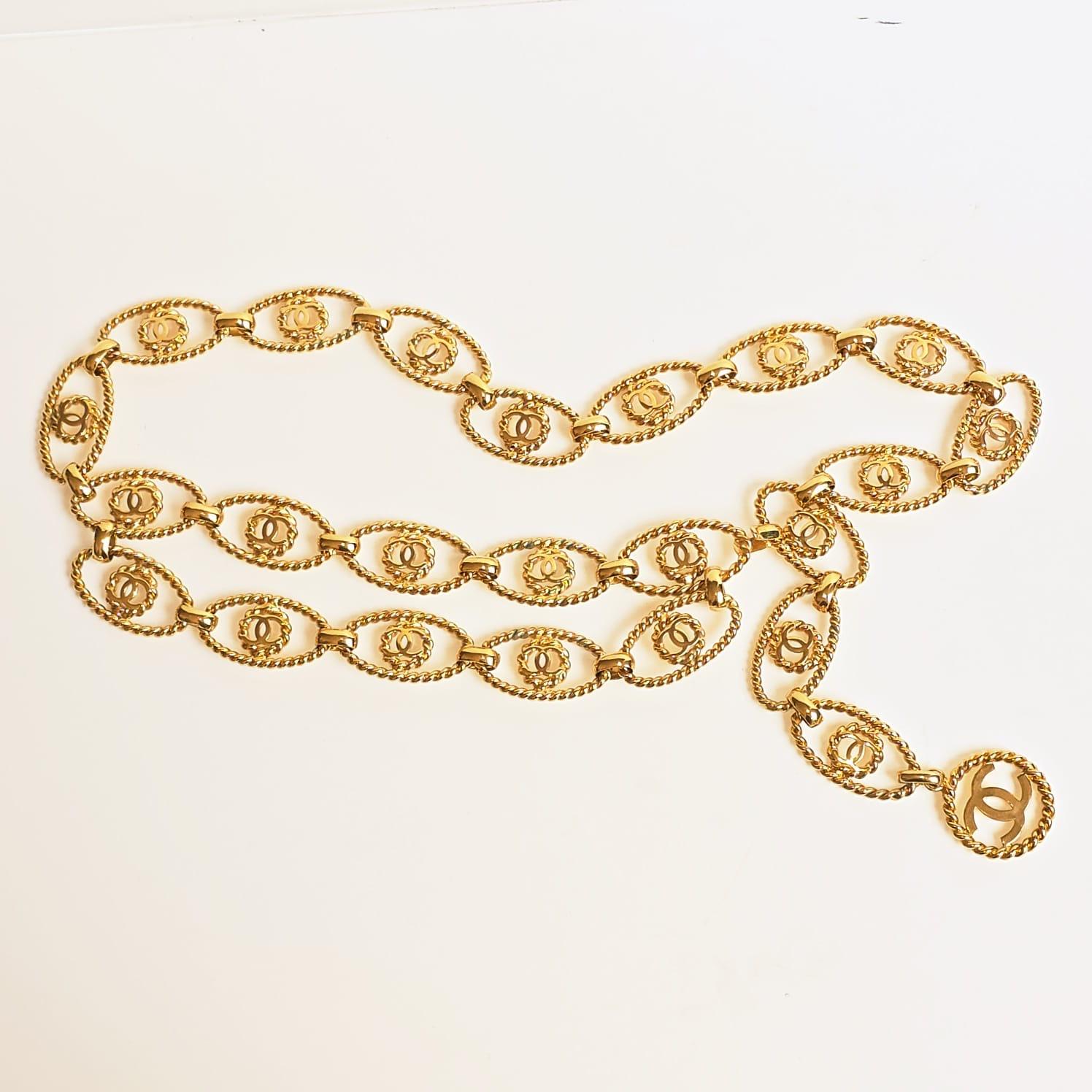 Rare Vintage Chanel Oval Twist Coco Mark CC Belt For Sale 2
