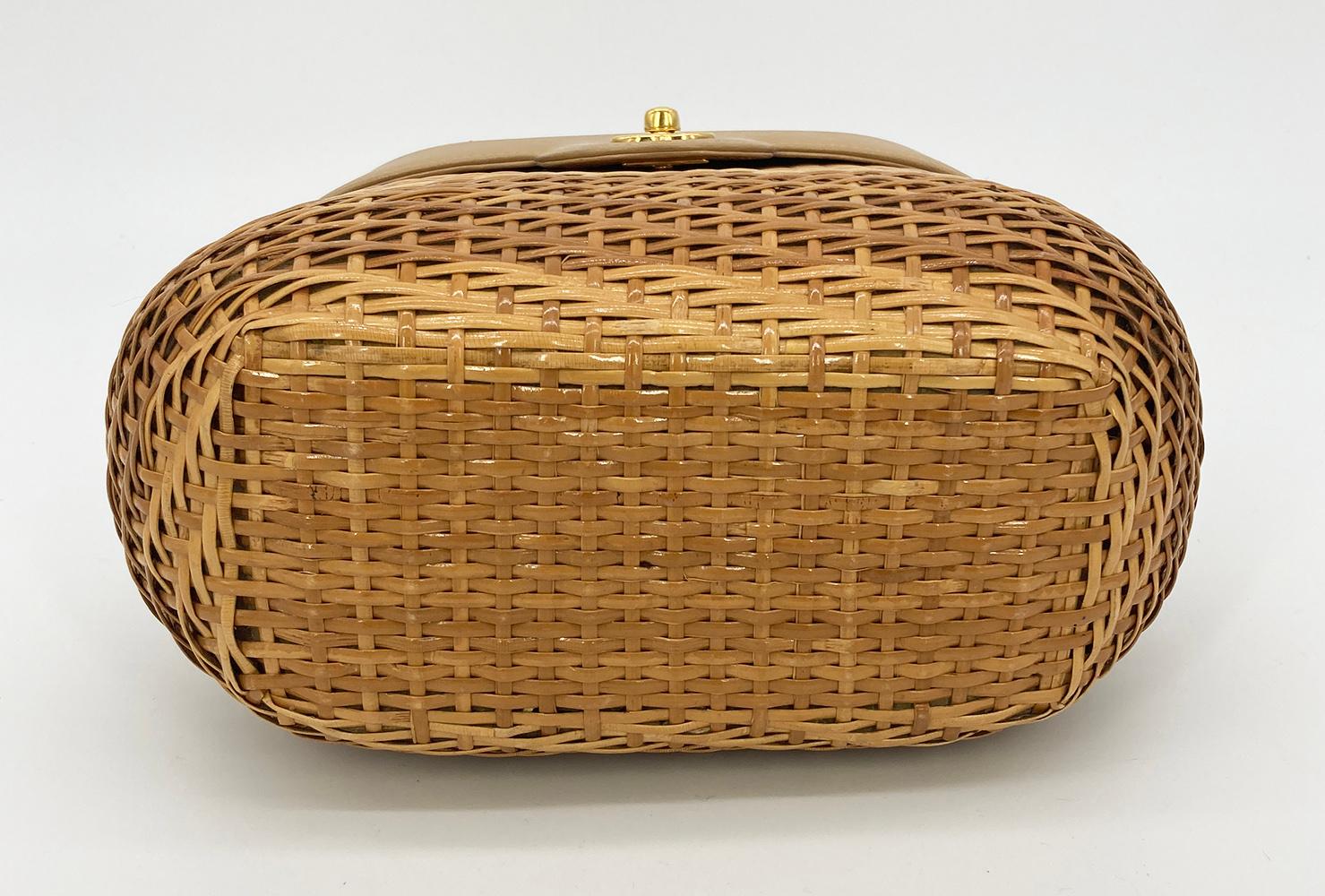 RARE VINTAGE Chanel Wicker Basket Bag For Sale 2