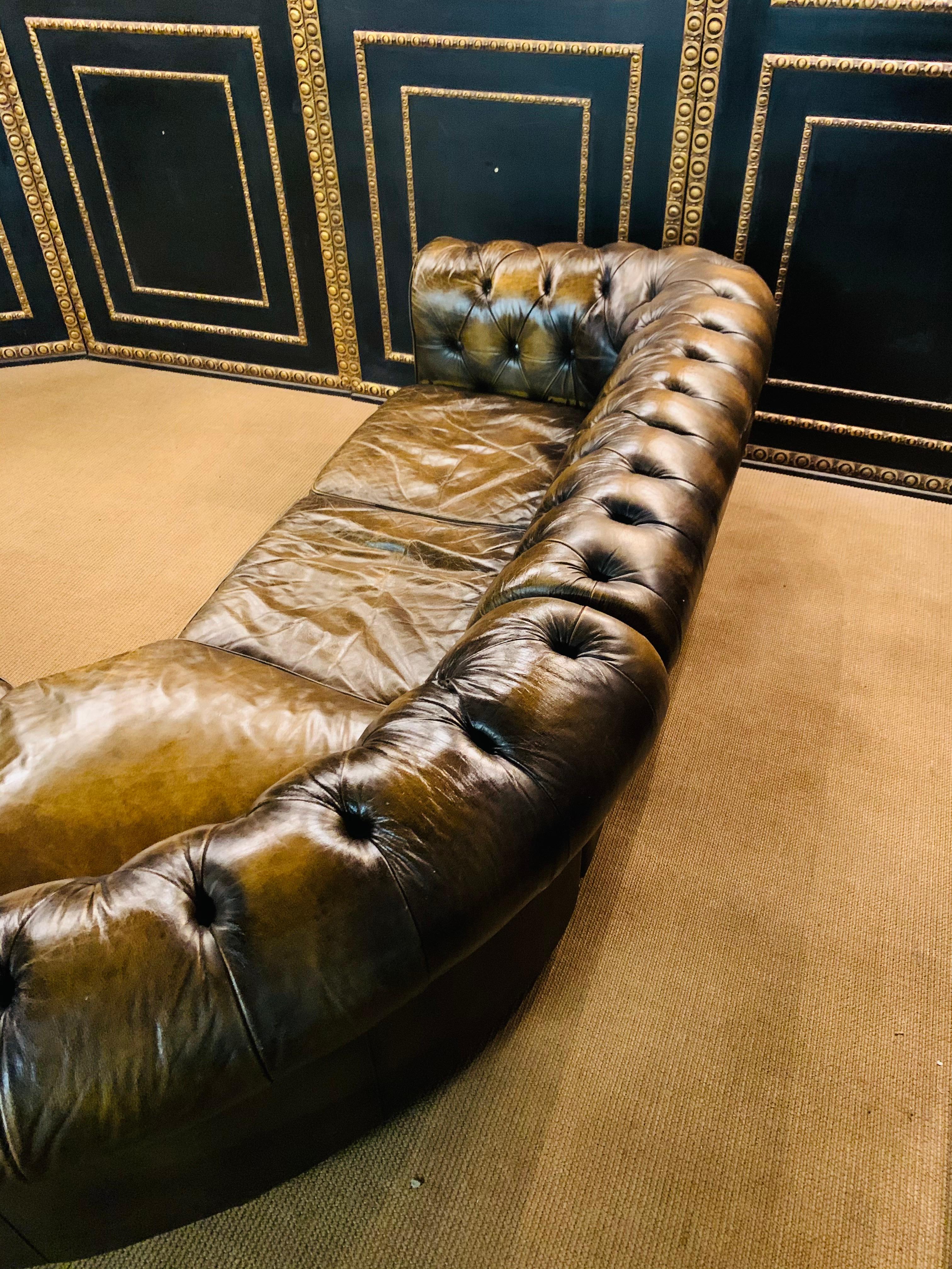 Rare Vintage green brown Chesterfield Corner Couch Made of Real Thick Leather For Sale 4