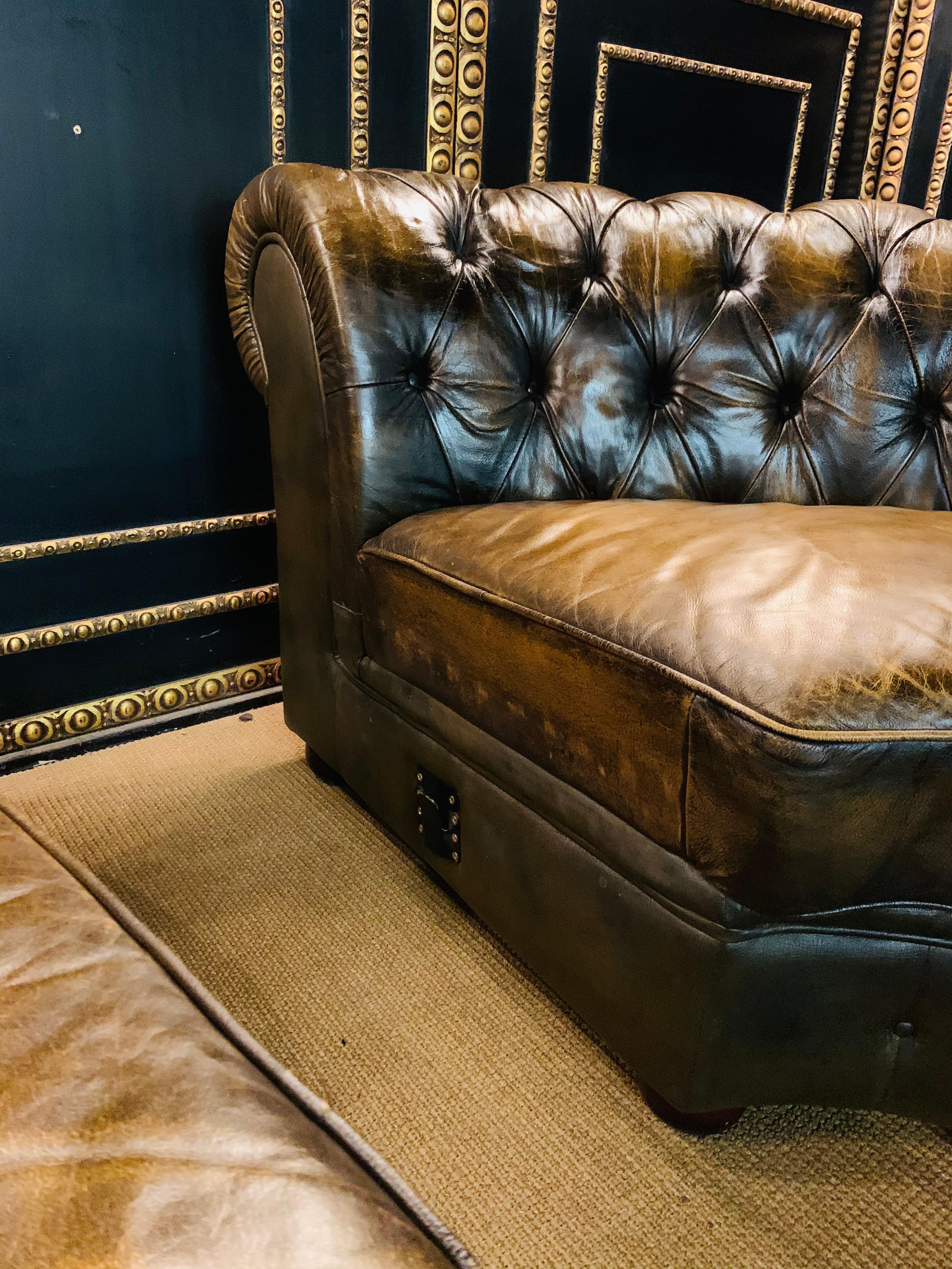 Rare canapé d'angle Chesterfield vintage vert et brun en cuir épais véritable en vente 12