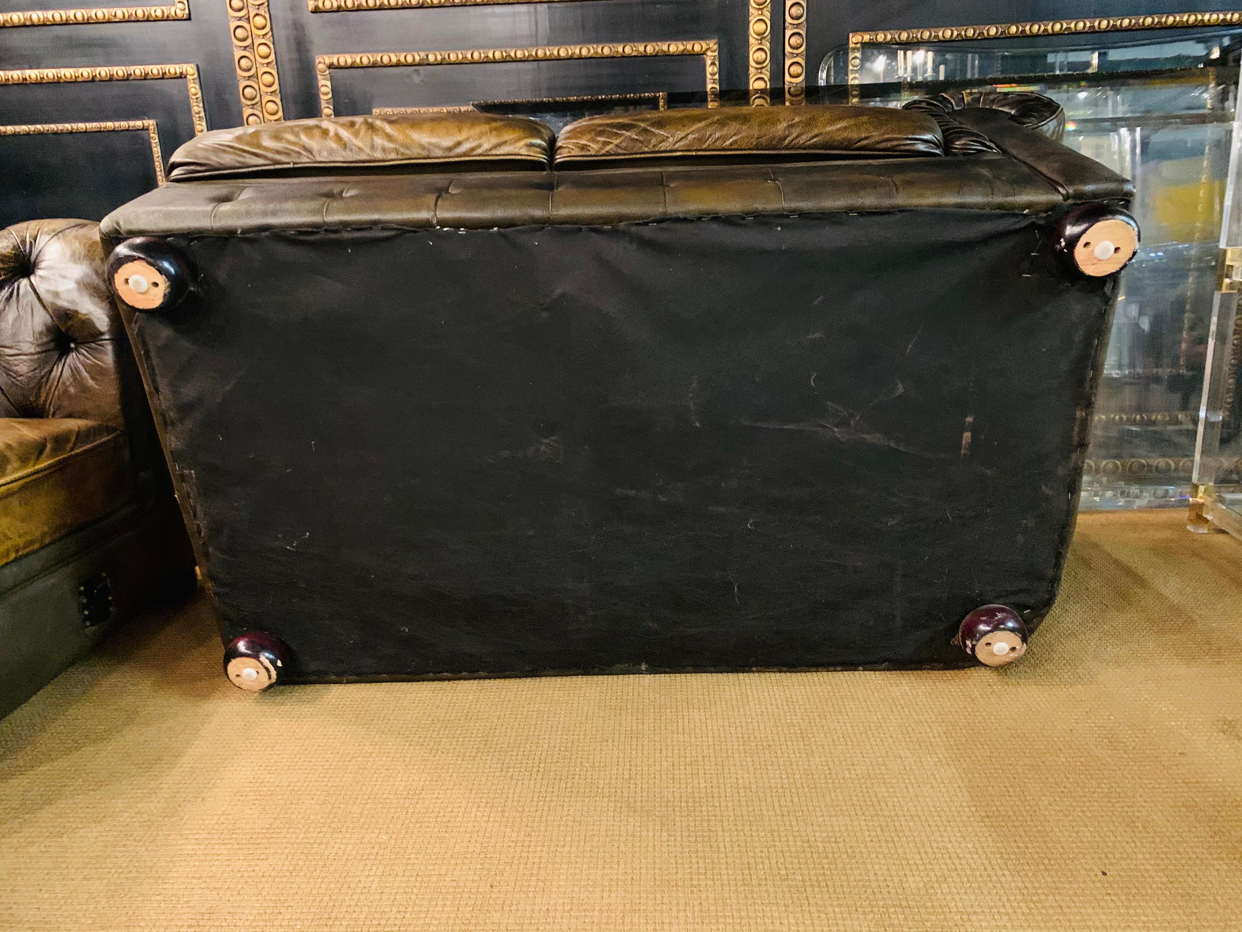 Seltene Vintage grün braun Chesterfield Eckcouch aus echtem dickem Leder 11