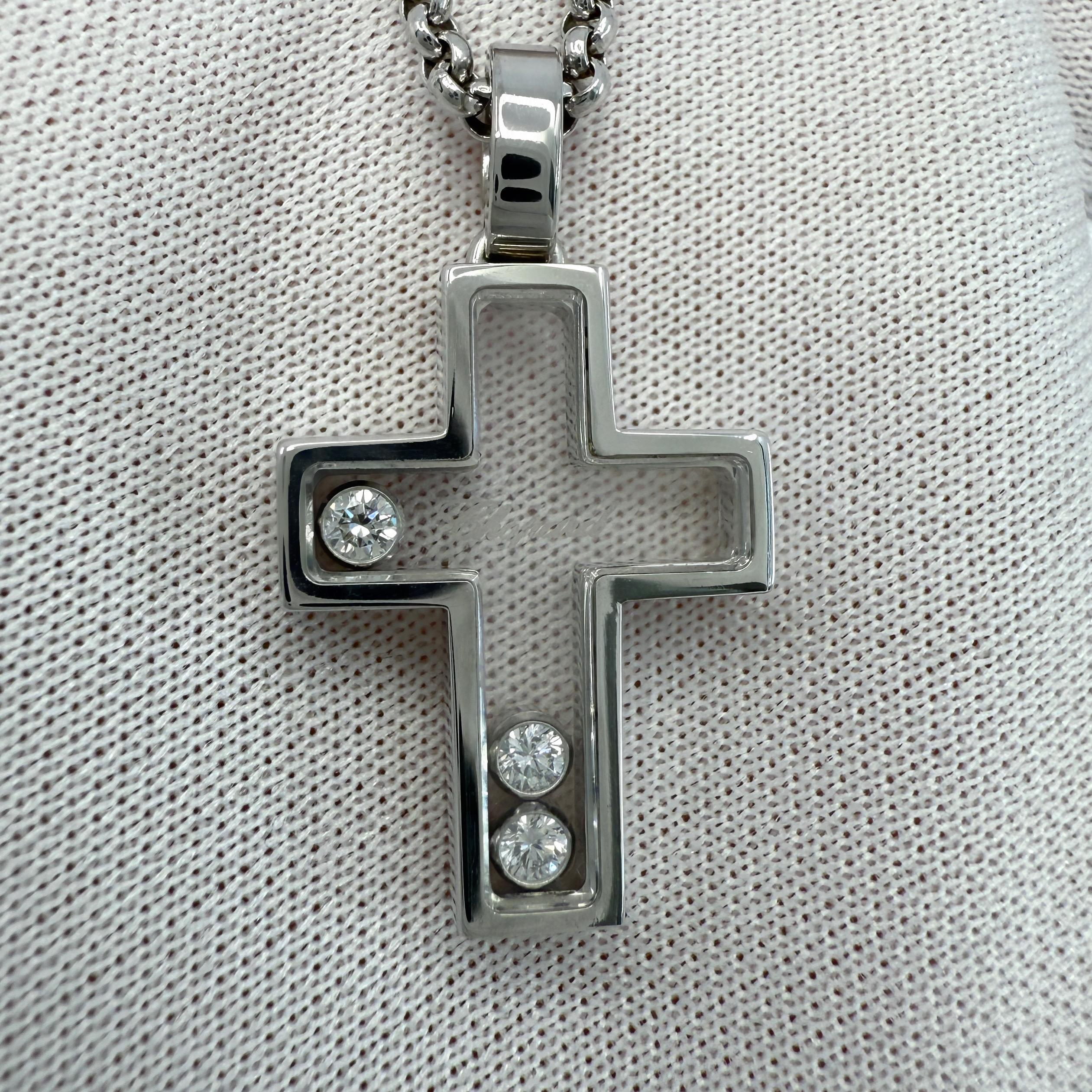 Rare Vintage Chopard Happy Diamonds Cross 18 Karat White Gold Pendant Necklace In Excellent Condition For Sale In Birmingham, GB