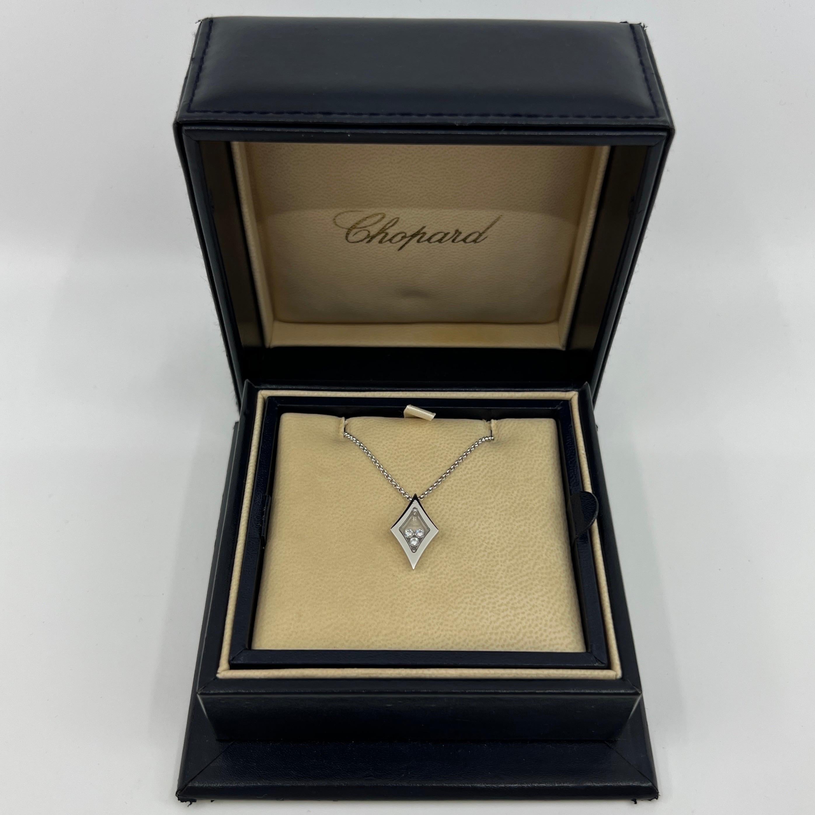 Rare Vintage Chopard Happy Diamonds Rhombus 18 Karat White Gold Pendant Necklace In Excellent Condition For Sale In Birmingham, GB