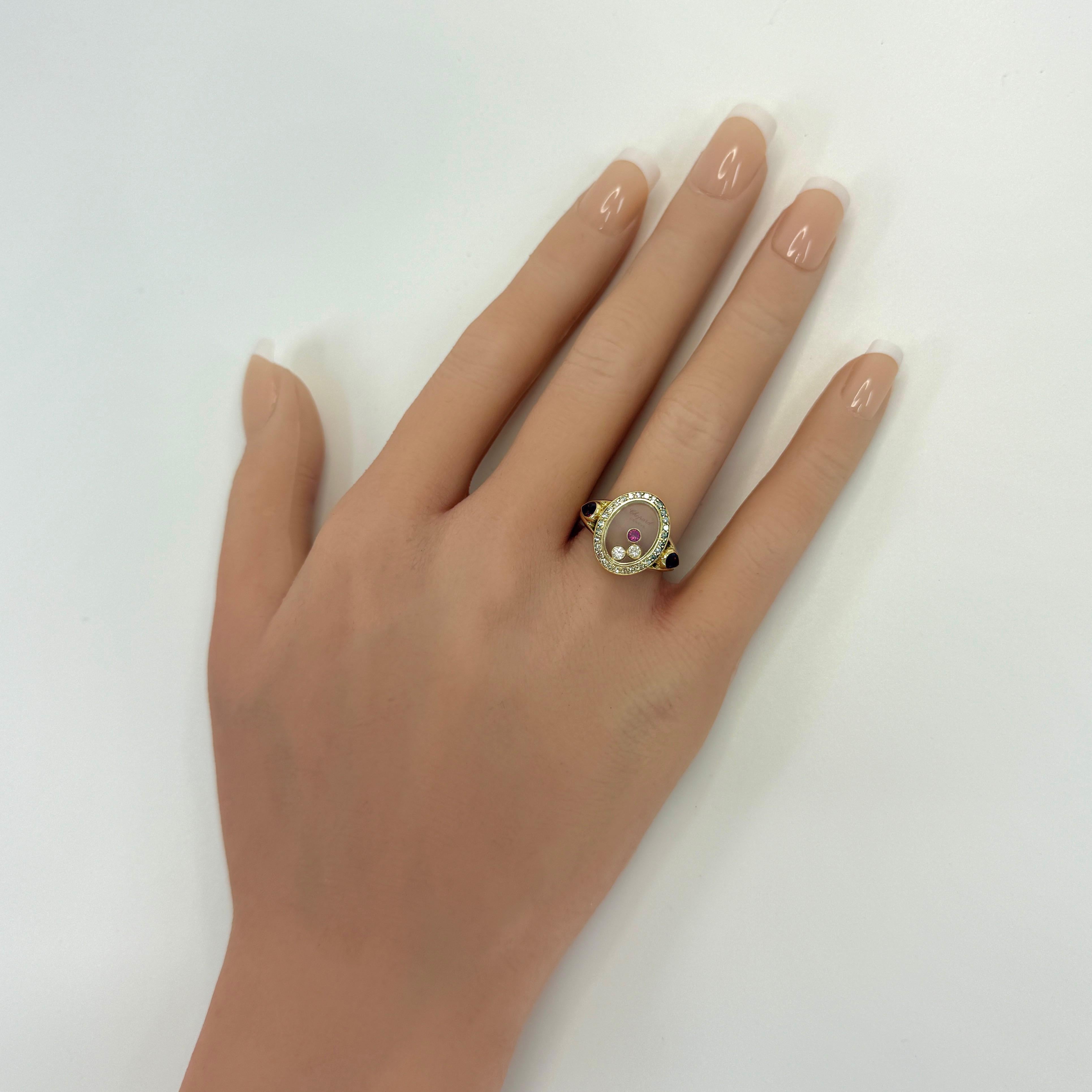 da uomo o donna Raro anello d'epoca Chopard Oval Happy Diamonds con rubino e diamanti in oro giallo 18 ct. in vendita