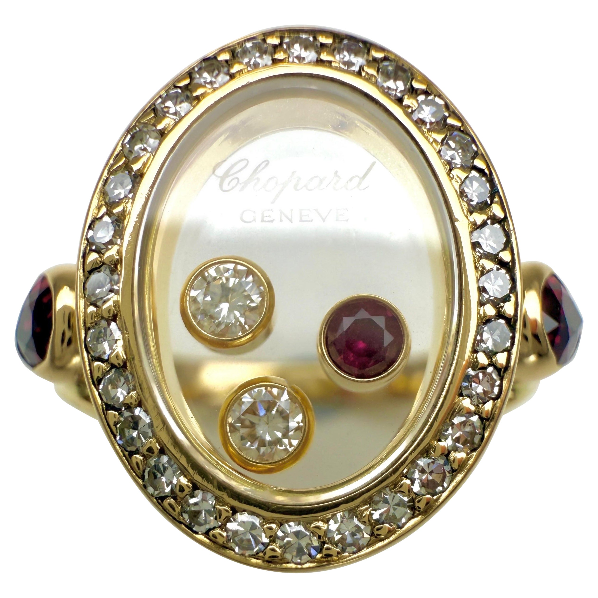 Raro anello d
epoca Chopard Oval Happy Diamonds con rubino e diamanti in oro giallo 18 ct. in vendita