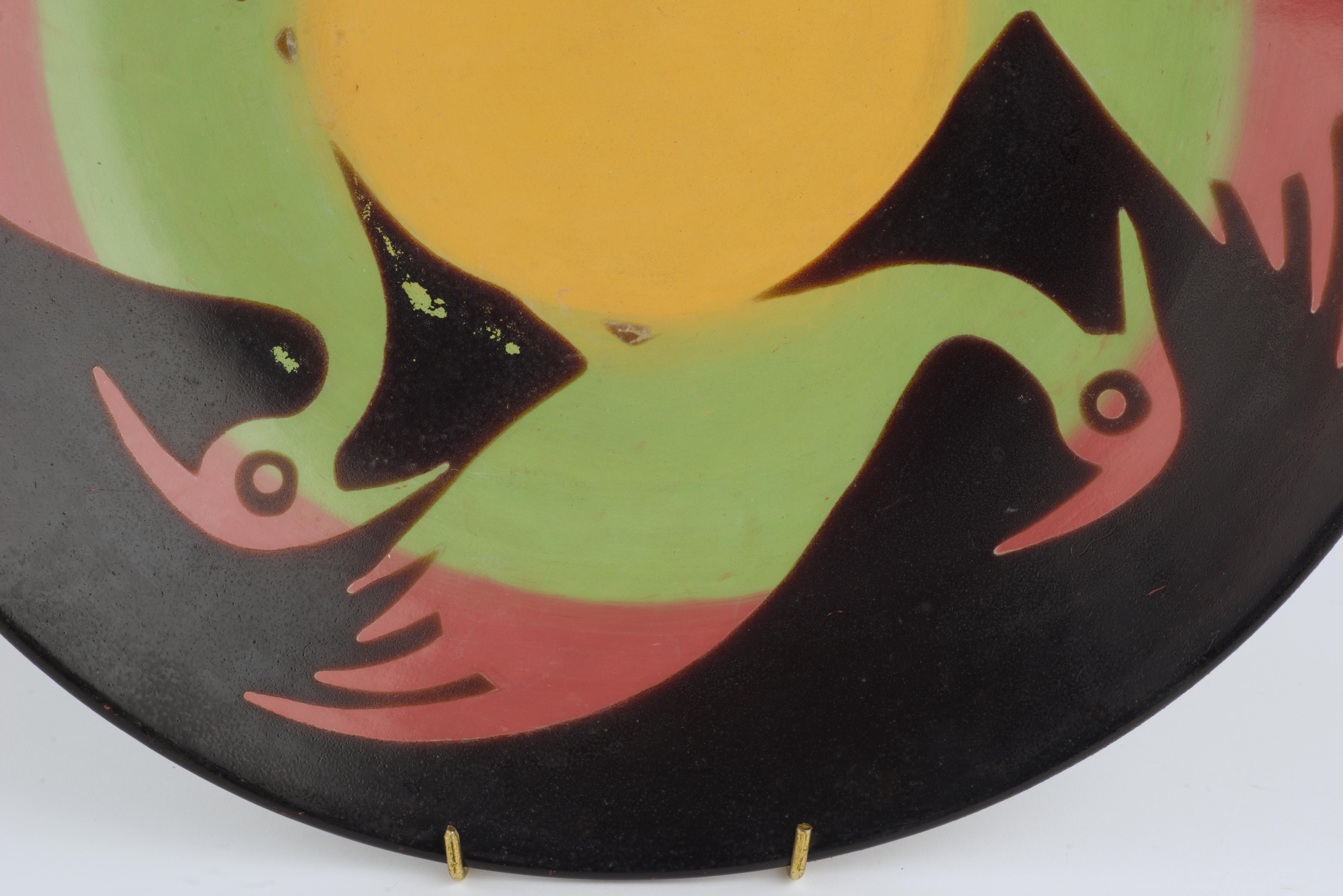 Glazed Rare Vintage Chulucanas Pottery Platter with Birds Decor Peru For Sale