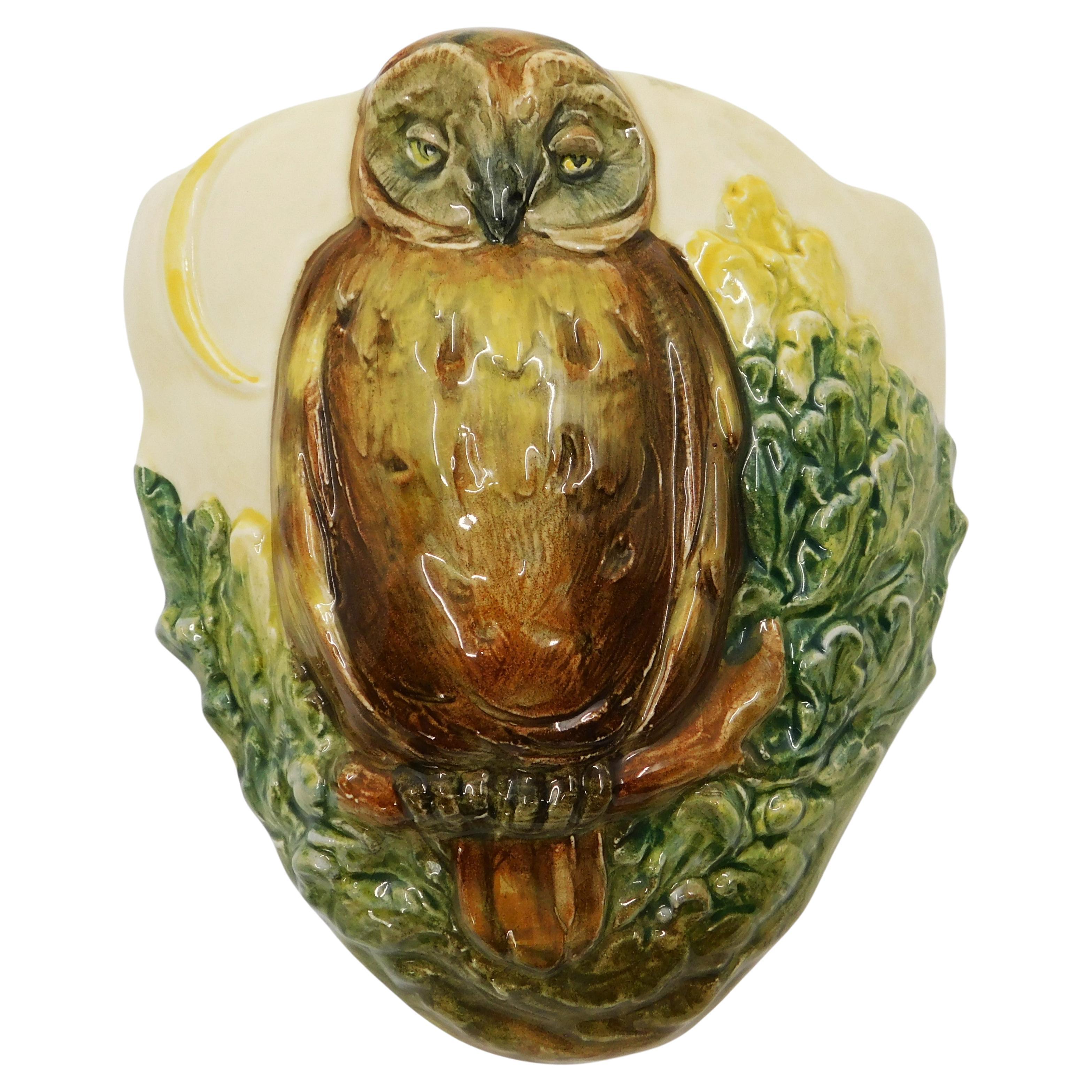 Rare Vintage Circa 1930 Royal Doulton Wall Pocket Vase Owl High Relief D5771 en vente