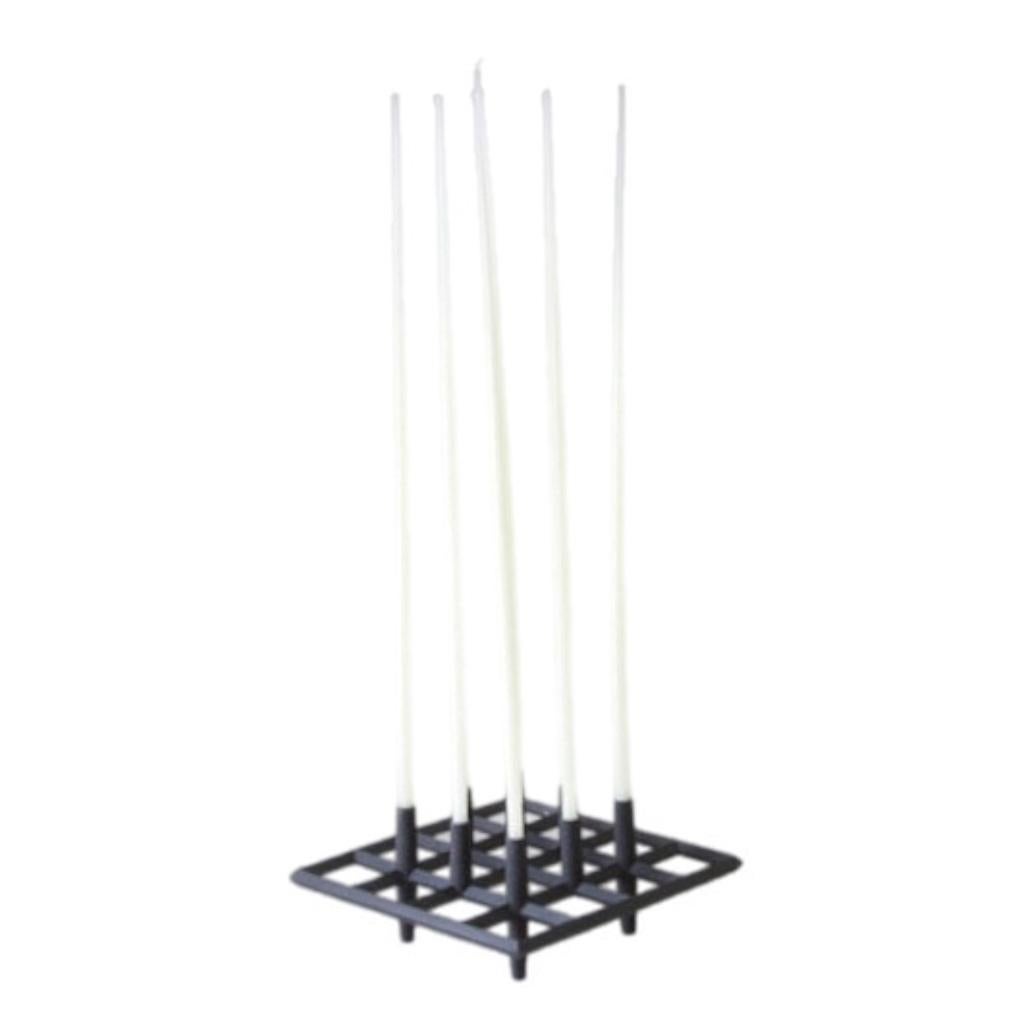 Raro candelabro danese moderno d'epoca Jens Quistgaard JHQ a 8 luci TRIVET in ferro In condizioni buone in vendita a St.Petersburg, FL