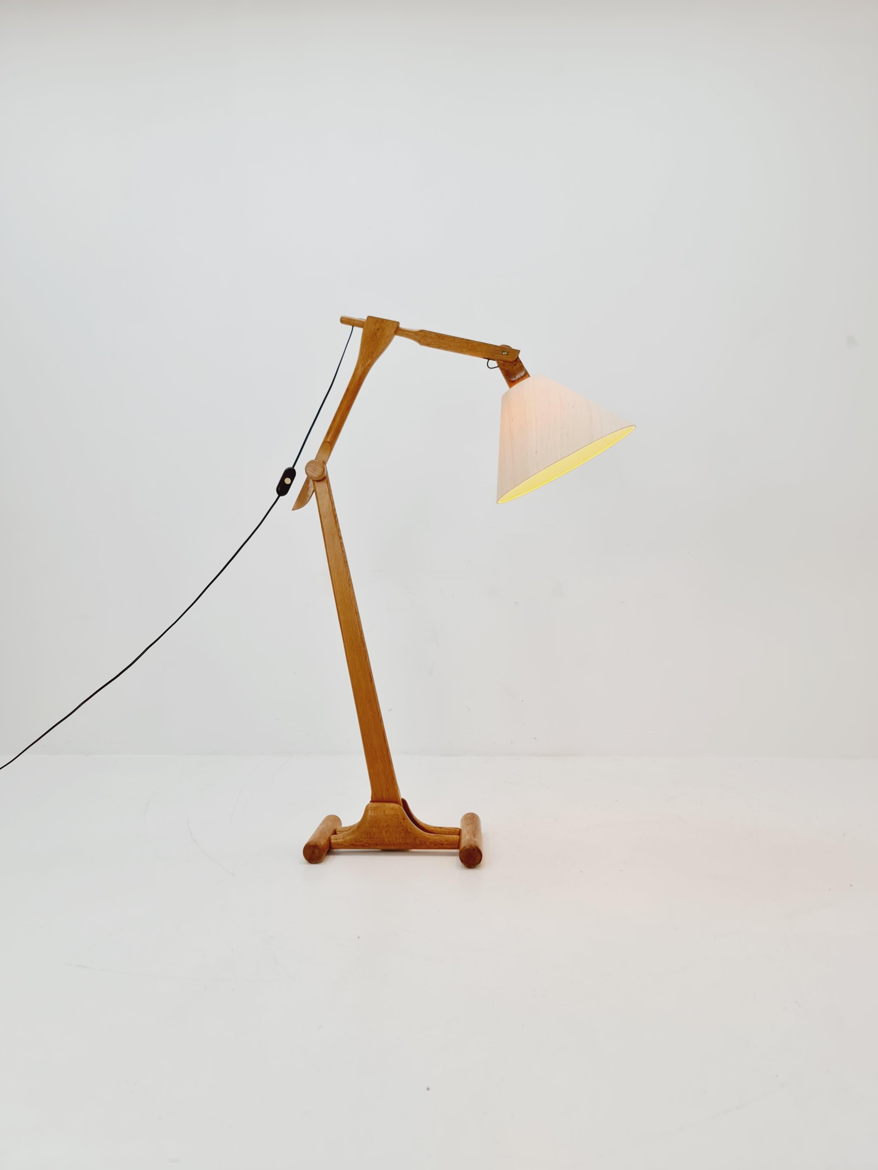 Rara lampada da terra vintage in Oak danese di Domus  1970s in vendita 8