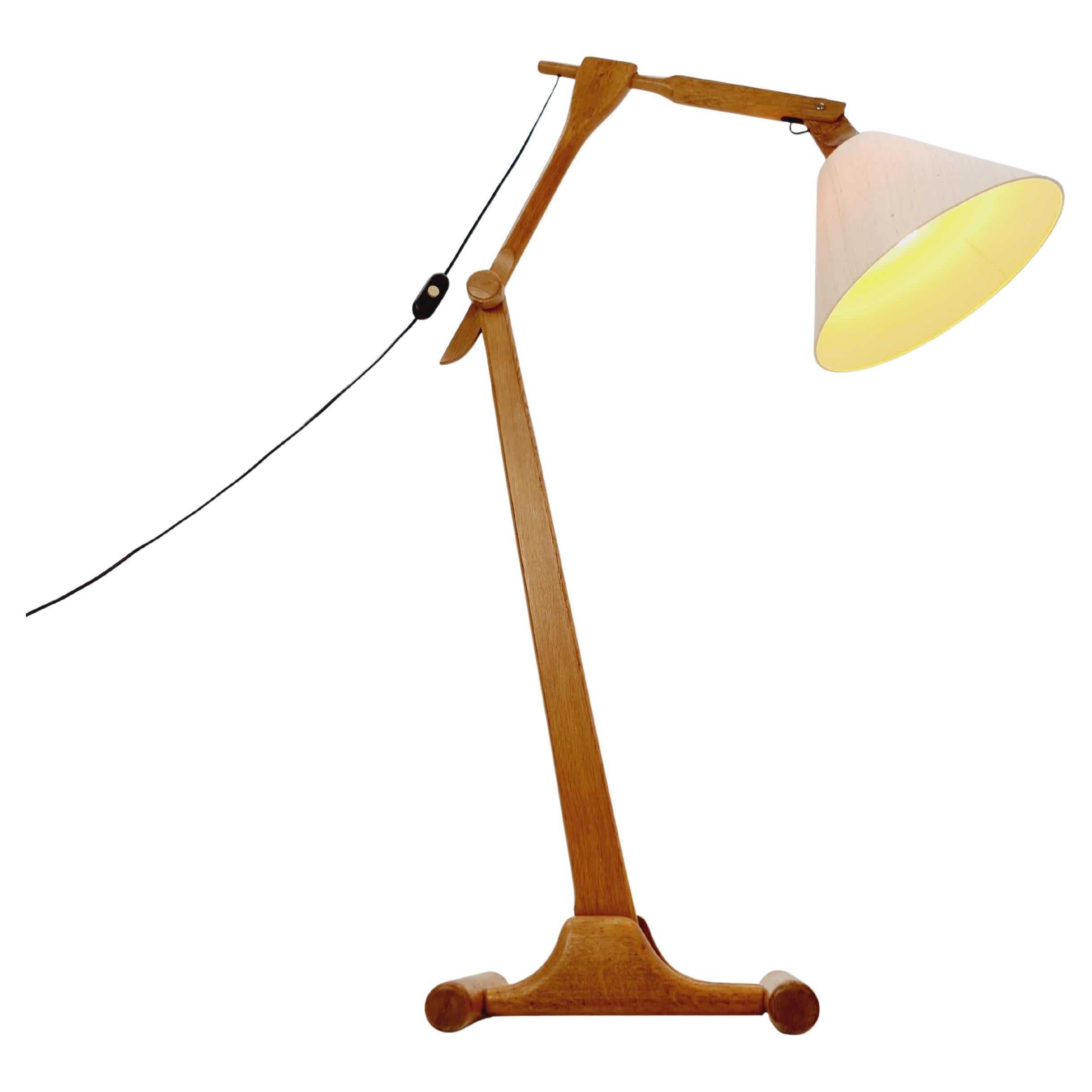 Rara lampada da terra vintage in Oak danese di Domus  1970s in vendita