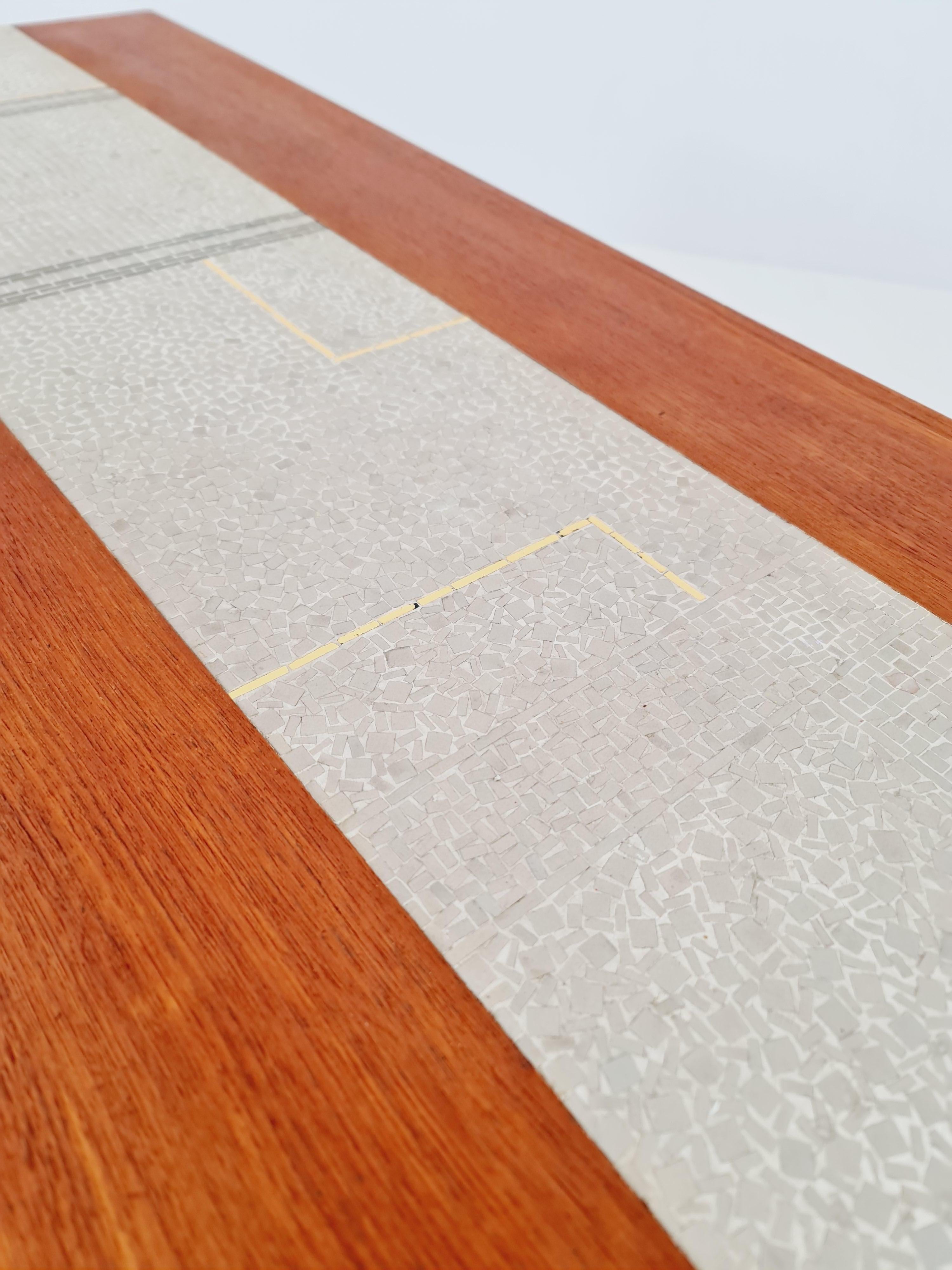 Rare table basse danoise en mosaïque de teck des années 60 en vente 3