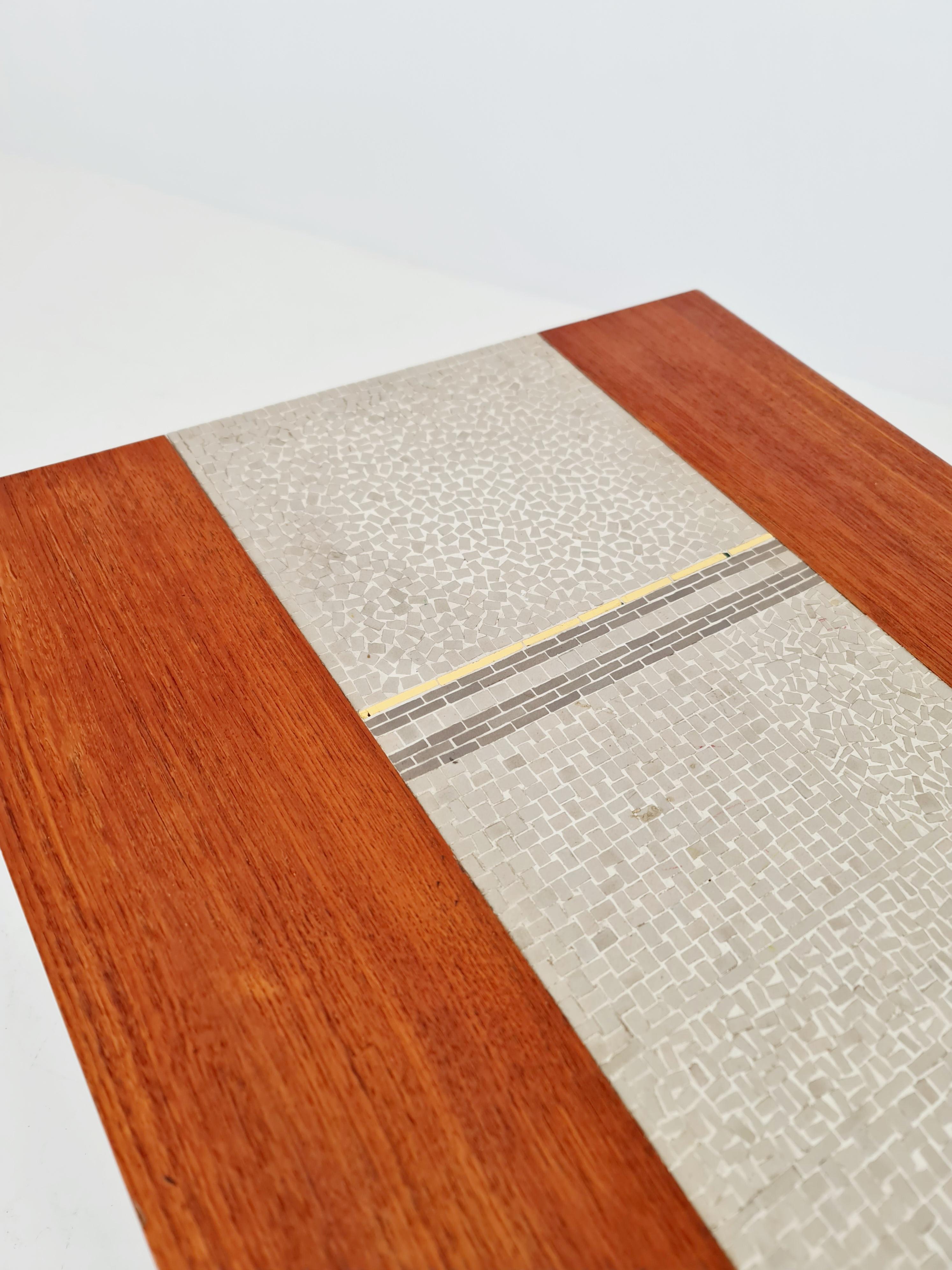 Danois Rare table basse danoise en mosaïque de teck des années 60 en vente