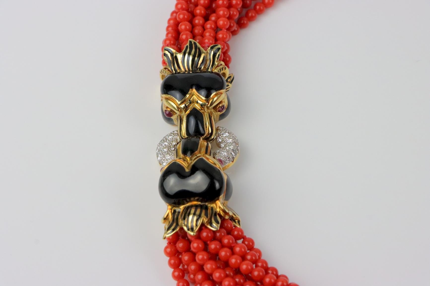 Seltene Vintage David Webb Torsade-Halskette aus Koralle und Emaille im Zustand „Gut“ im Angebot in Flushing, NY