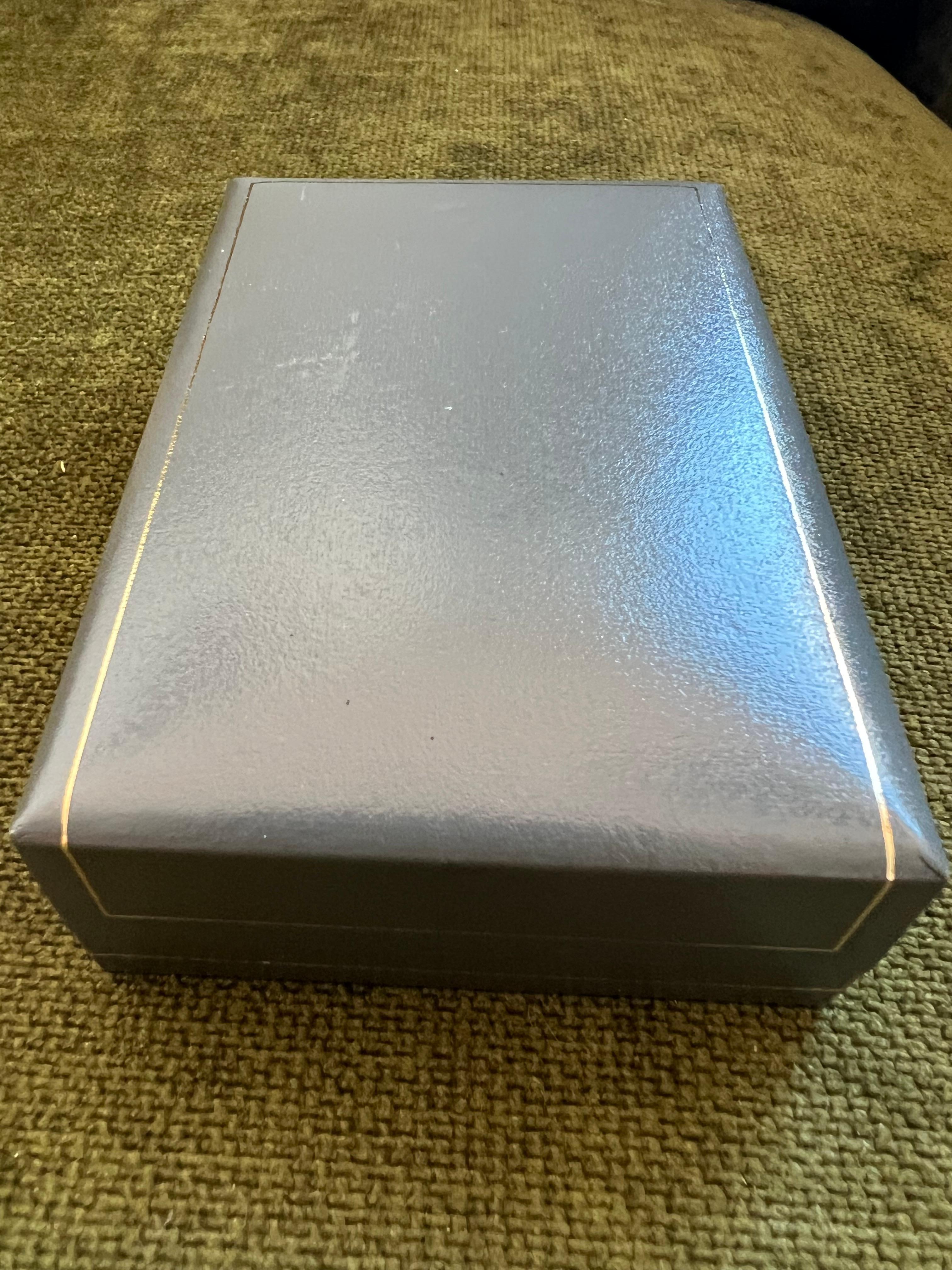 Seltene Vintage Dunhill Manschettenknöpfe & Krawattenklammer vergoldet, Onyx mit Originalgehäuse 
Retro, Chic, Art Deco, Klassisch 
Elegante Vintage Dunhill Manschettenknöpfe 
Vergoldet 

