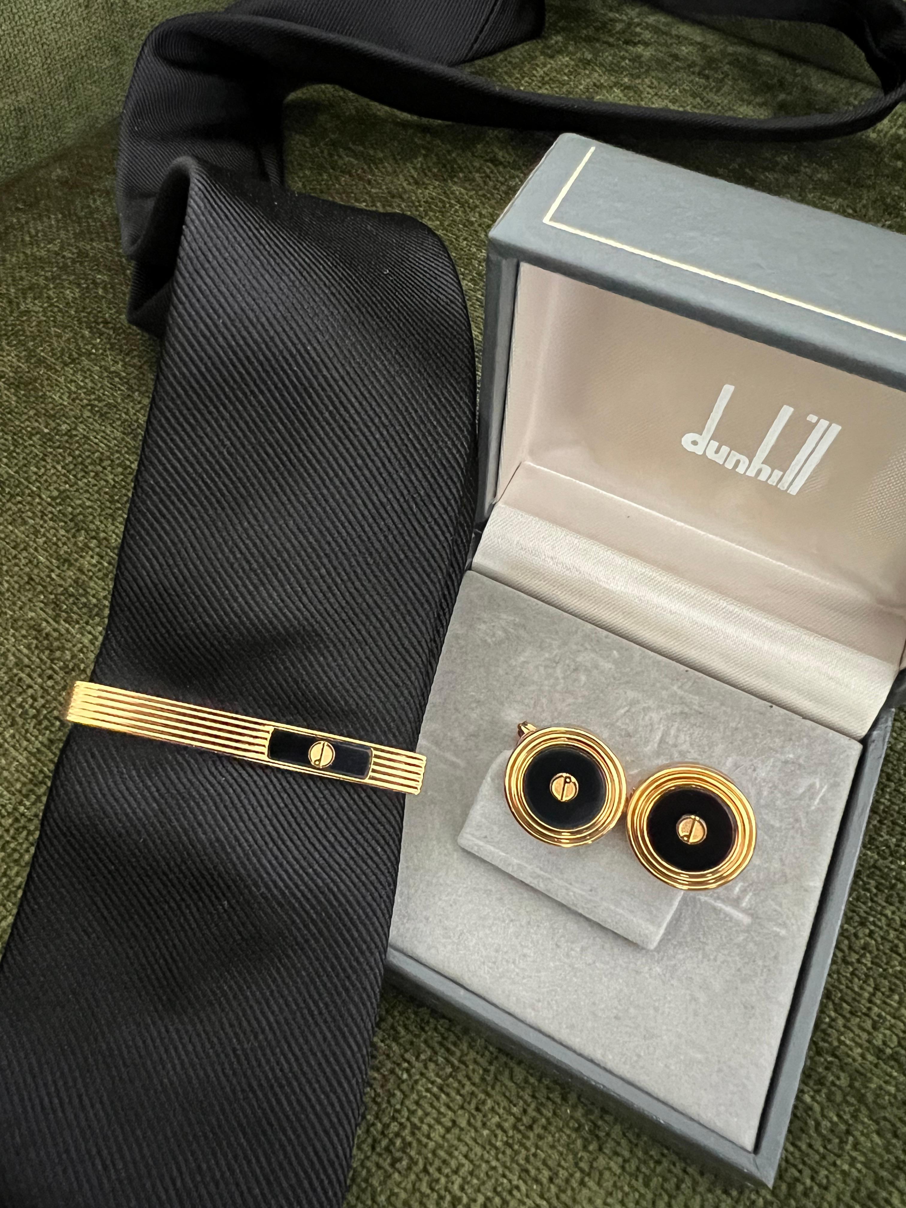 Seltene Vintage Dunhill Manschettenknöpfe & Krawattenklammer vergoldet, Onyx mit Originalgehäuse (Art déco) im Angebot