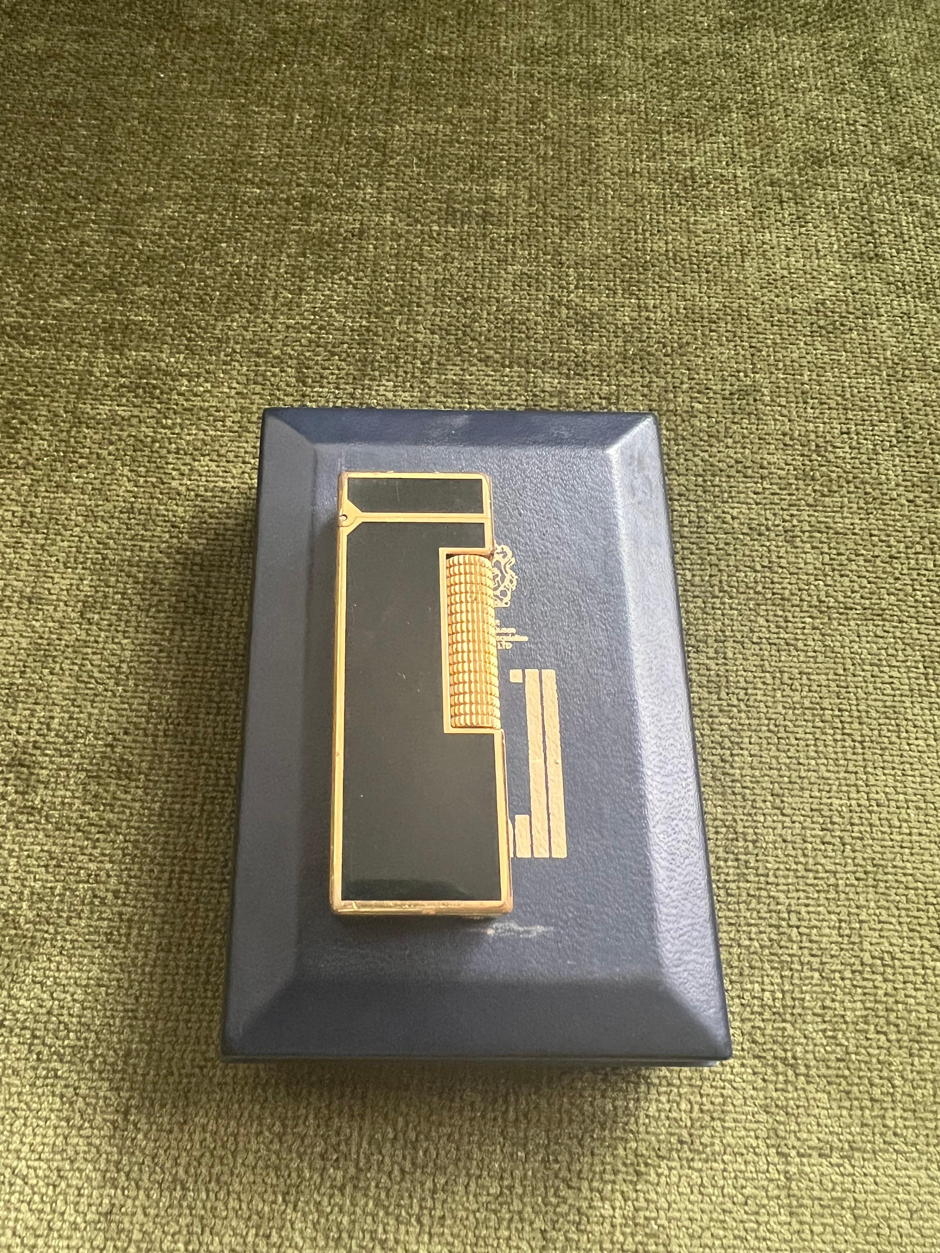 Rare Vintage Dunhill Gold Plated Black Lacquer Lighter Dunhill Original Case For Sale 1