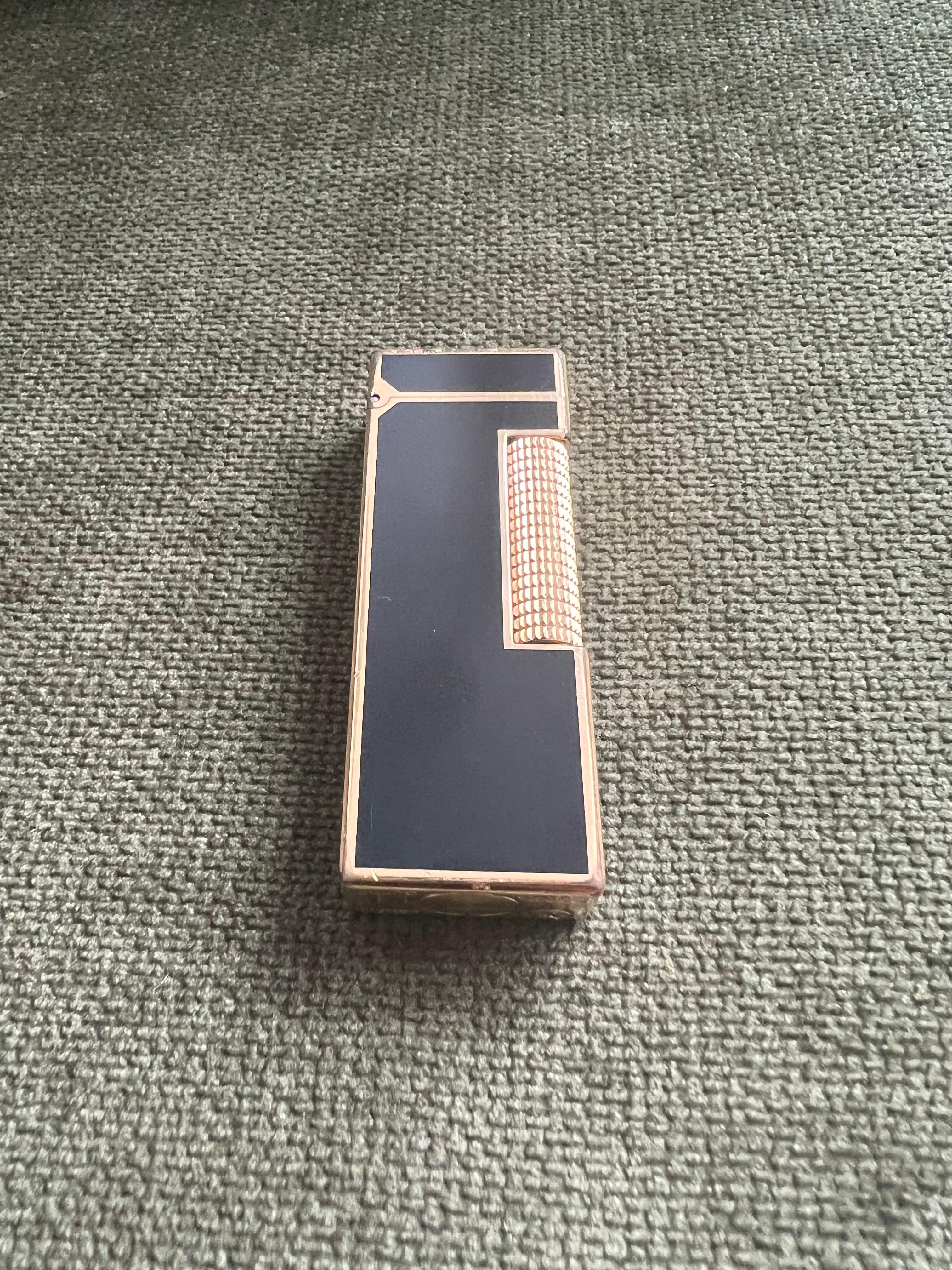 Rare Vintage Dunhill Gold Plated Black Lacquer Lighter Dunhill Original Case For Sale 3