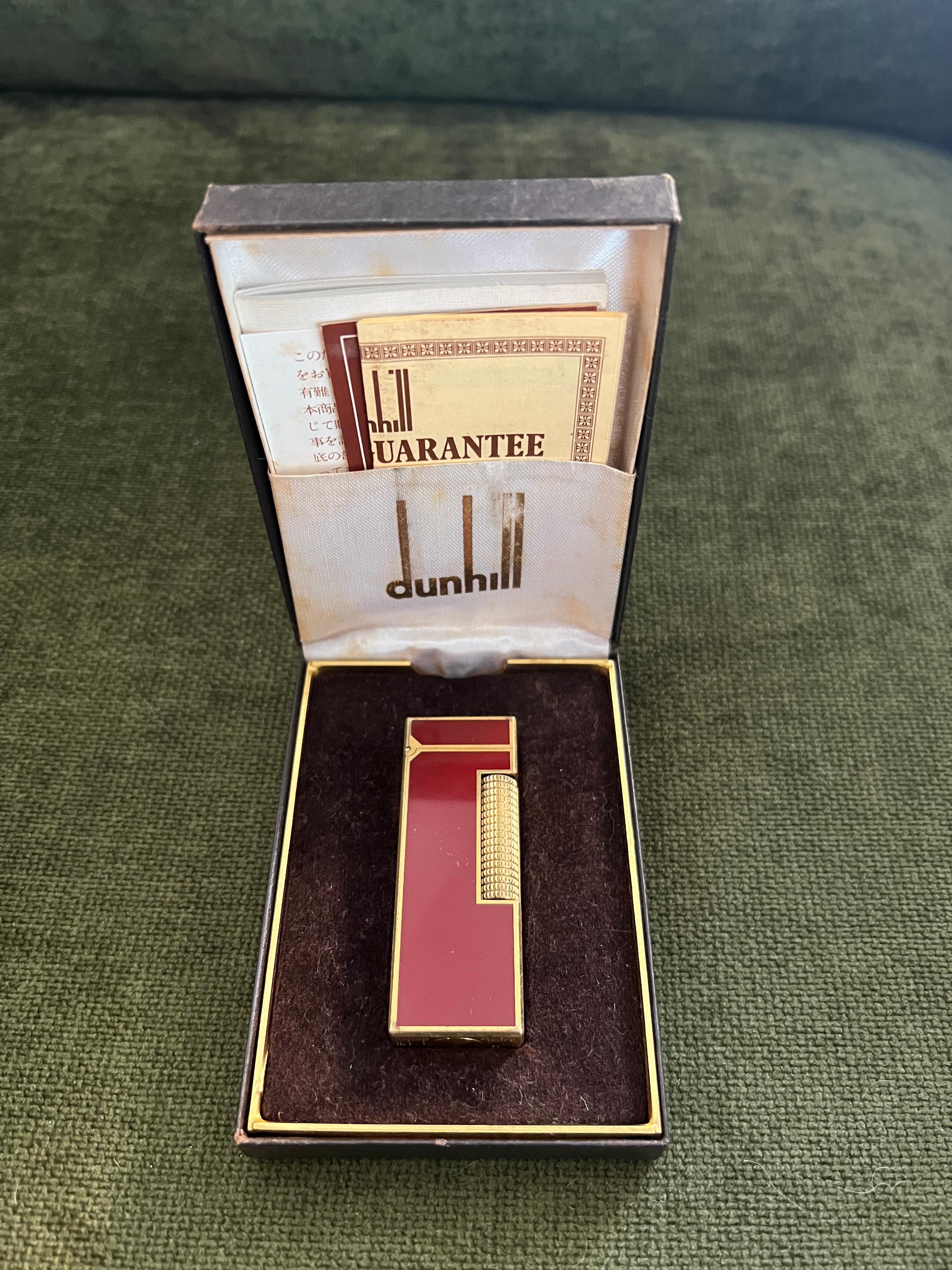 Rare Vintage Dunhill Gold Plated Red Lacquer Lighter In Original Velvet Case For Sale 2
