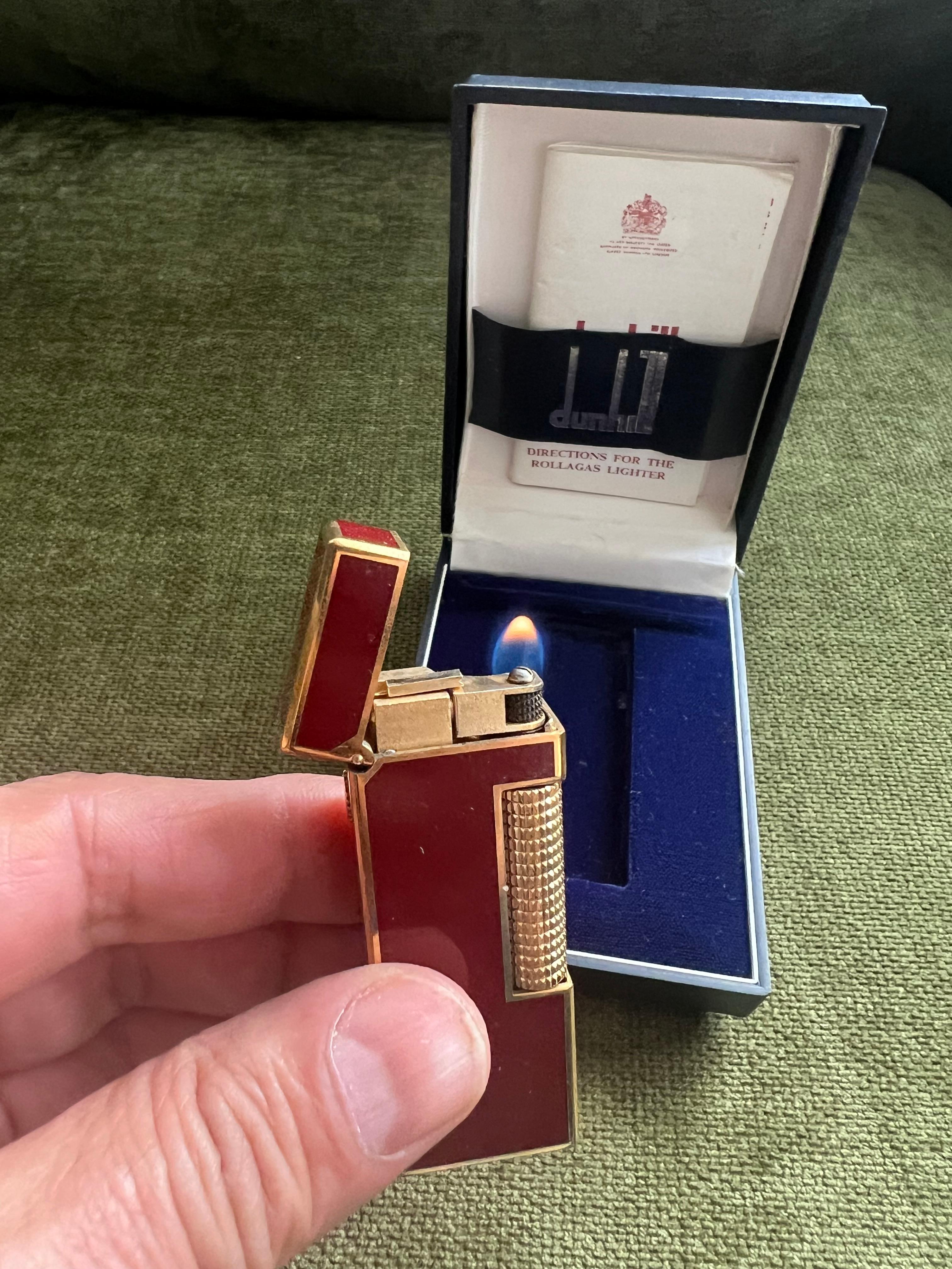 Rare Vintage Dunhill Gold Plated Red Lacquer Lights Original Dunhill Case en vente 5
