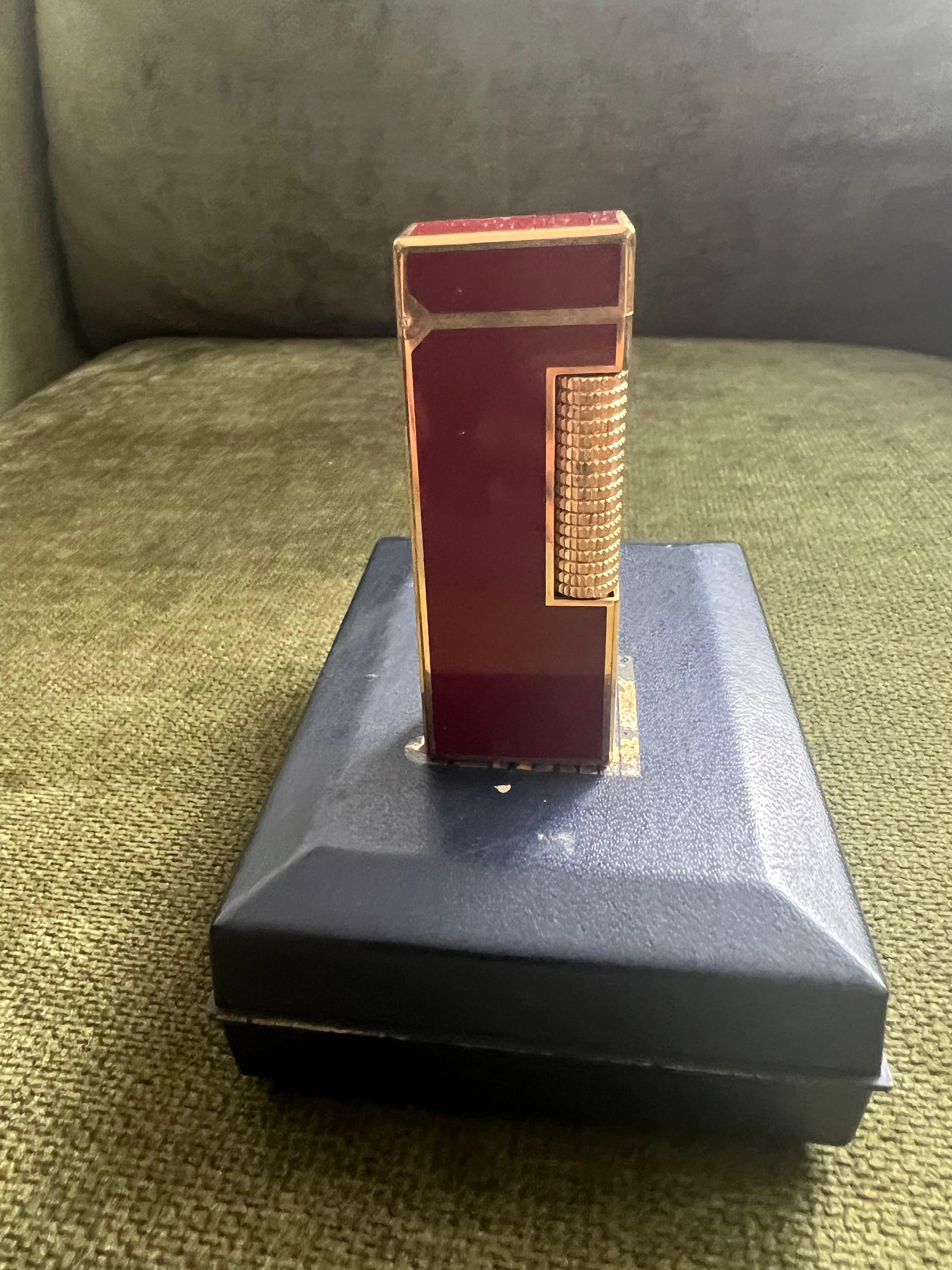 Rare Vintage Dunhill Gold Plated Red Lacquer Lights Original Dunhill Case en vente 9