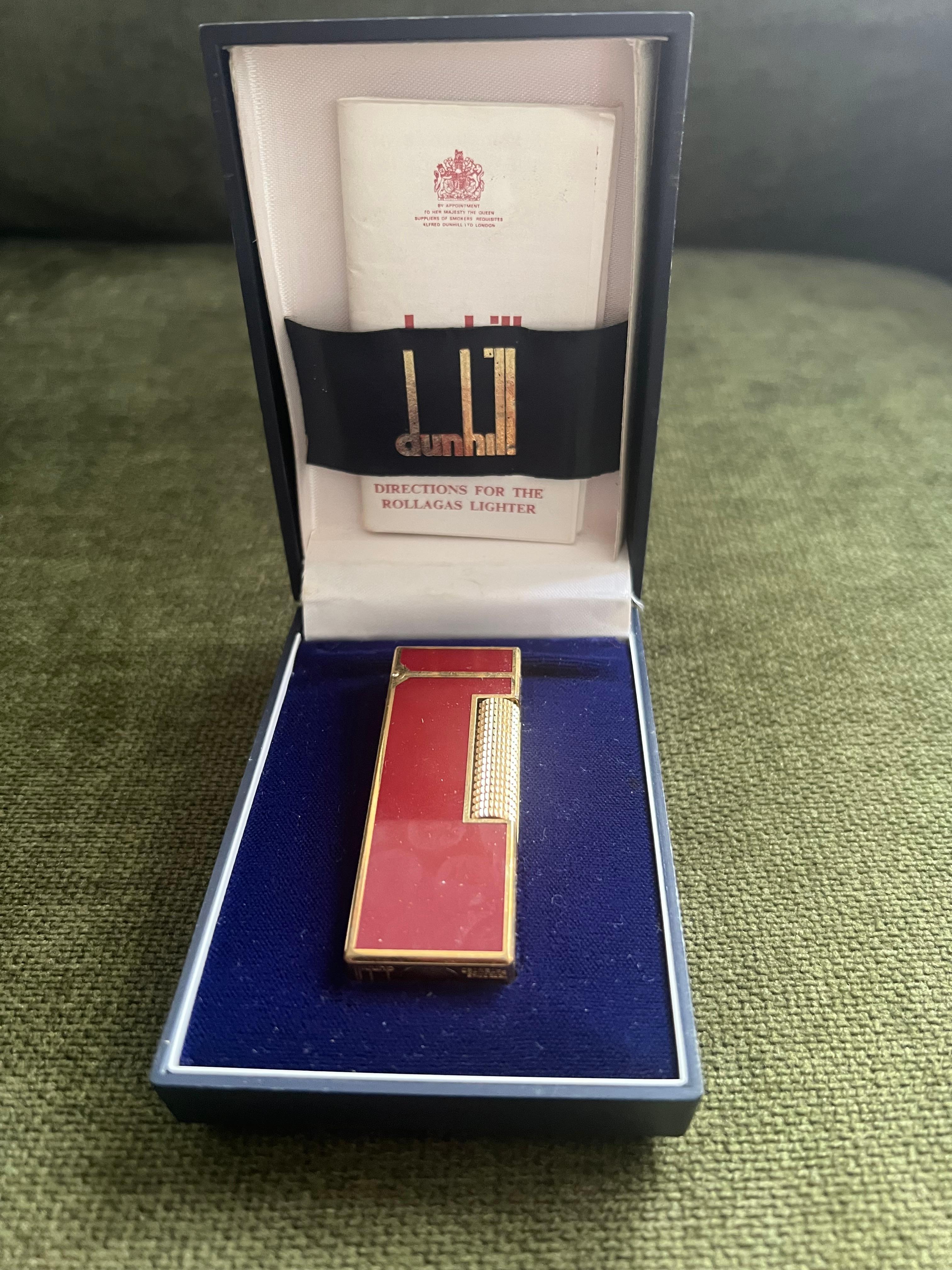 Rare Vintage Dunhill Gold Plated Red Lacquer Lights Original Dunhill Case en vente 3