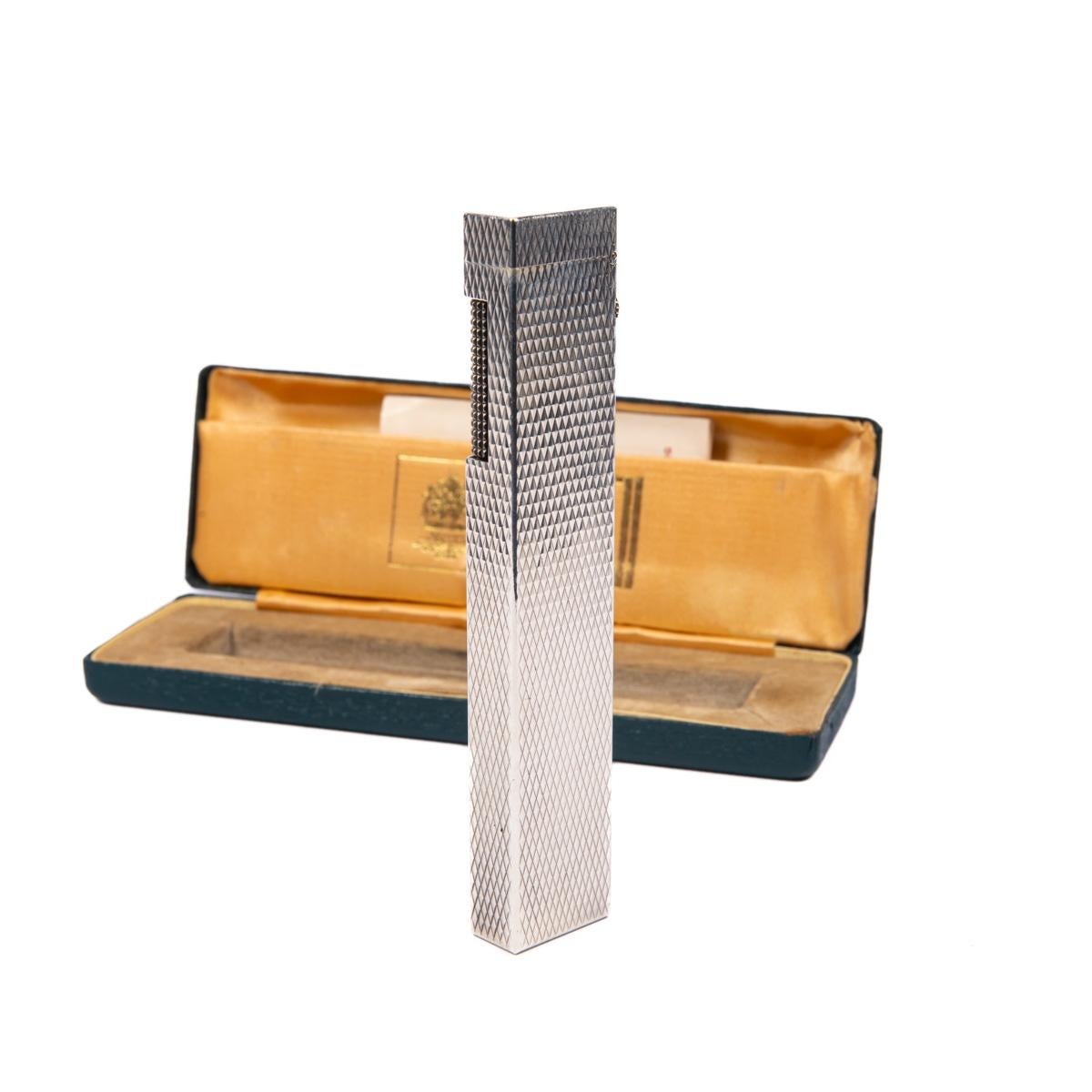 Rare Vintage Dunhill Longboy Desk Lighter NOS in Box 1970s In Excellent Condition In DELFT, NL