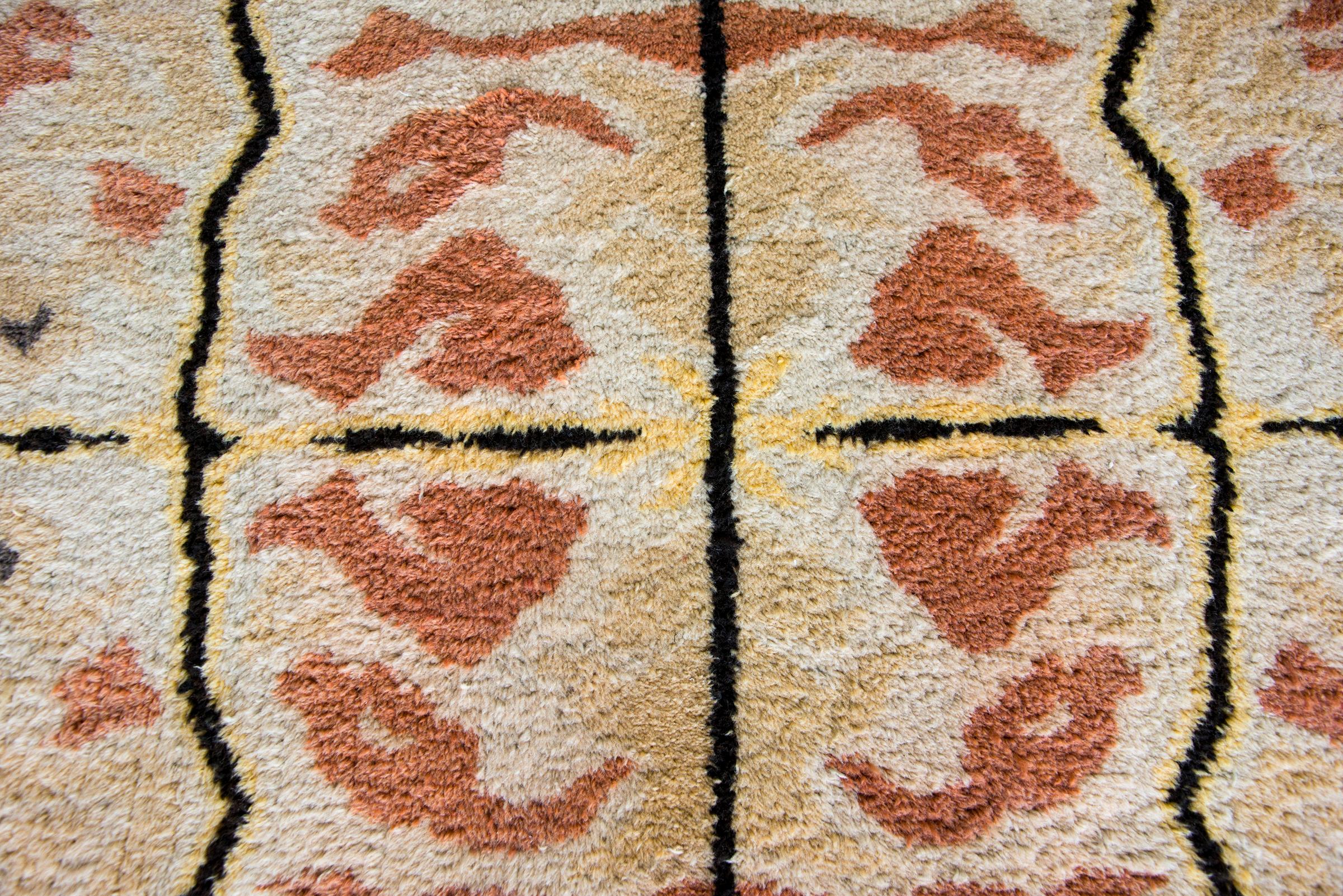 Rare Vintage Ecuadorian Rug For Sale 3