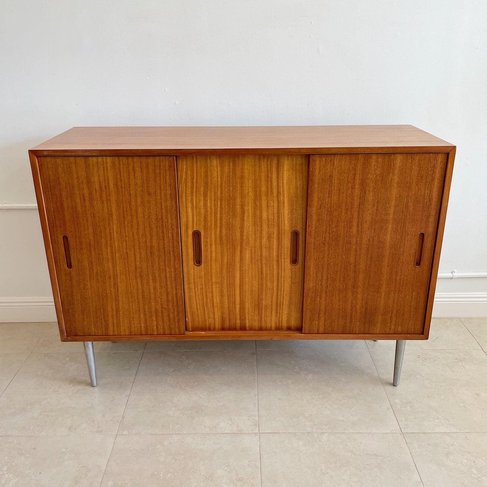 Rare Vintage Edward Wormley for Dunbar Double Sided Room Divider Credenza with S In Good Condition For Sale In West Palm Beach, FL