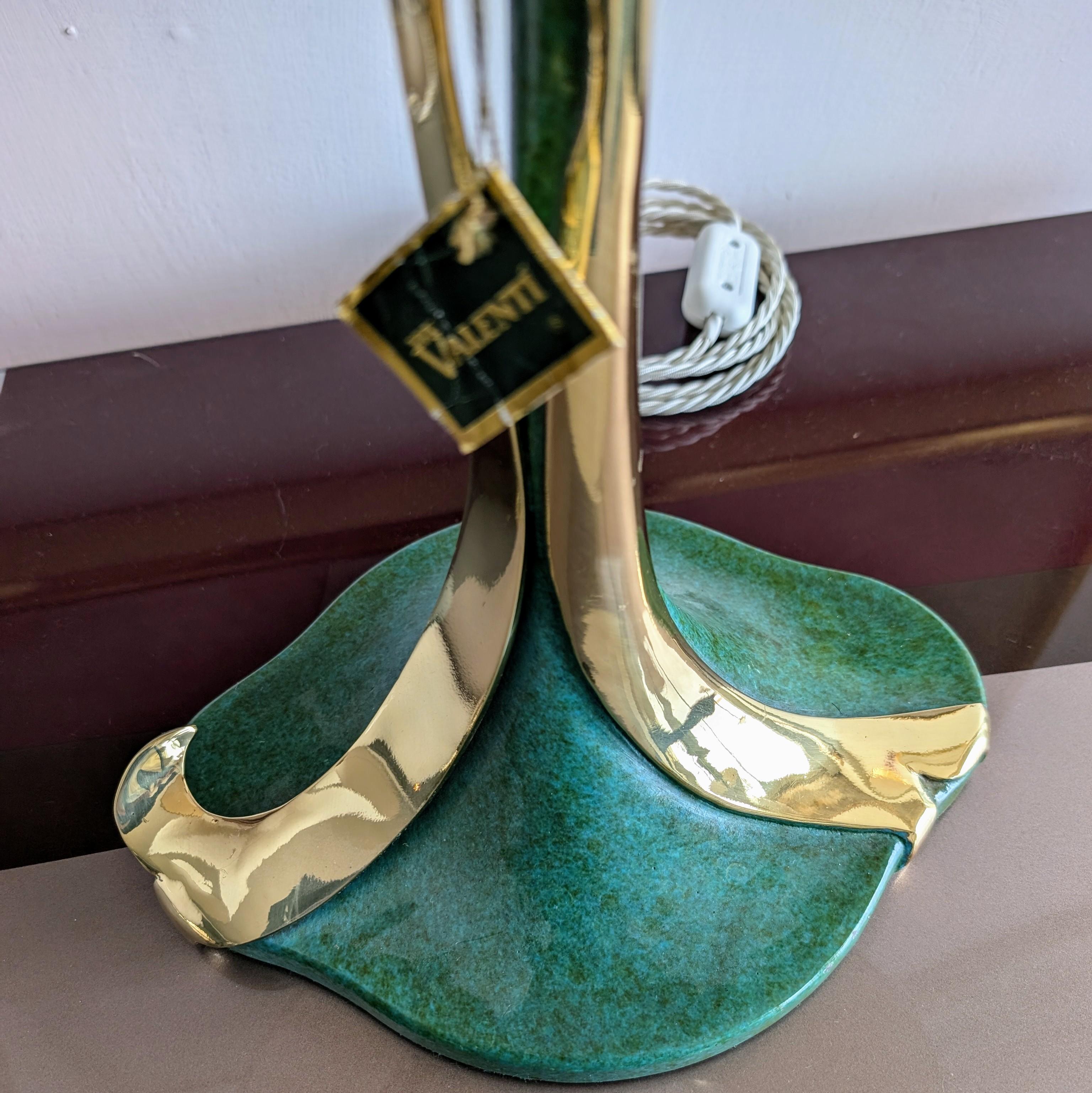 Rare vintage enameled bronze & polished brass bow lamp by Valenti, Spain 1970s In Good Condition For Sale In Hastings, GB
