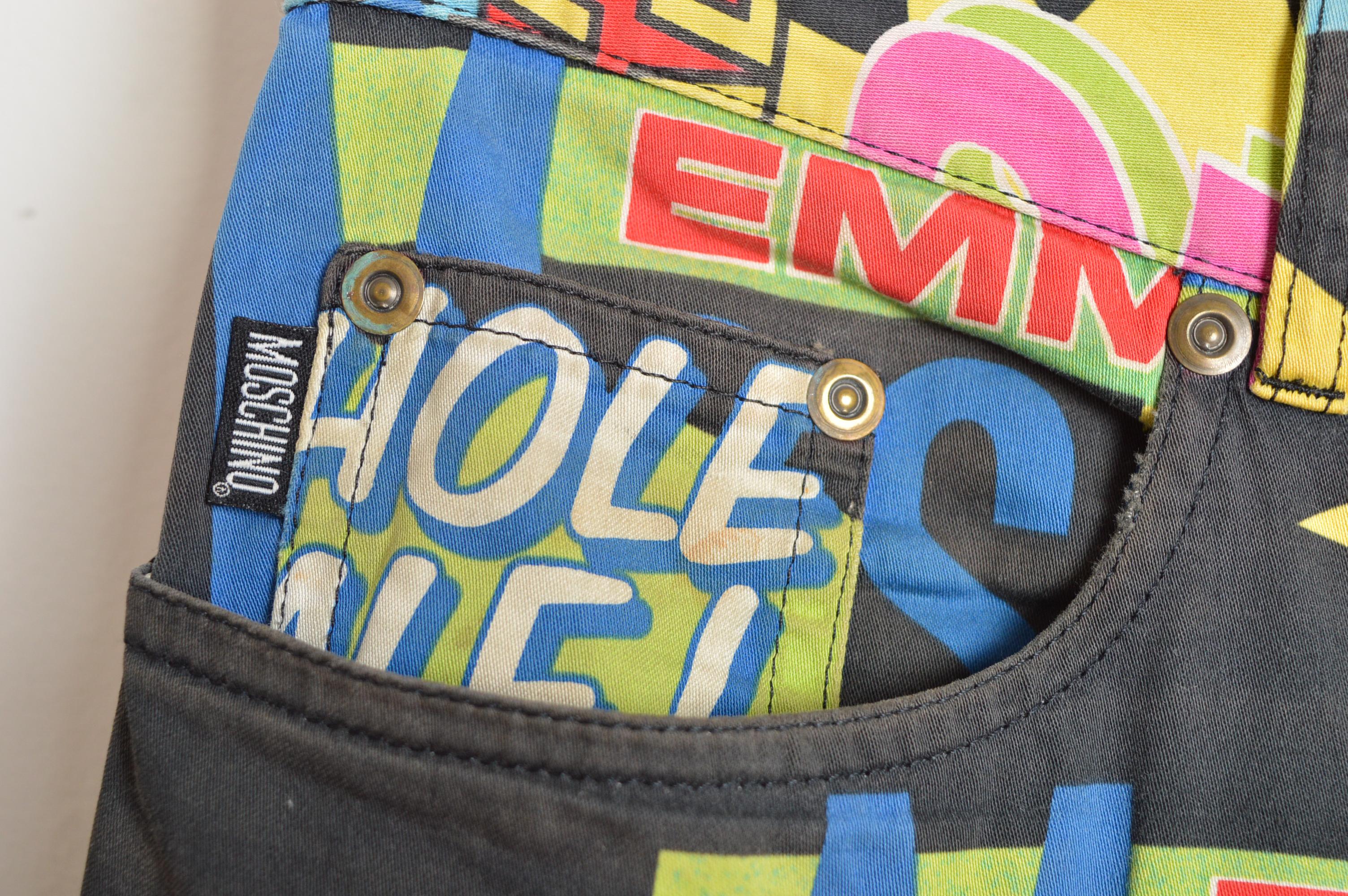 Seltene Vintage Franco Moschino Supermarkt Rabatt bunte Denim Jeans im Zustand „Relativ gut“ im Angebot in Sheffield, GB