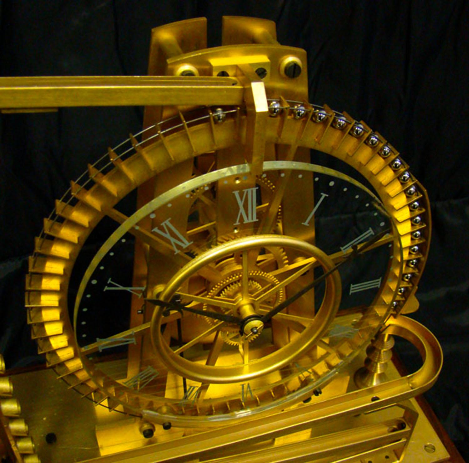 20ième siècle Rare horloge industrielle vintage Mystery de 8 jours à roues roulantes et à boules, style français en vente