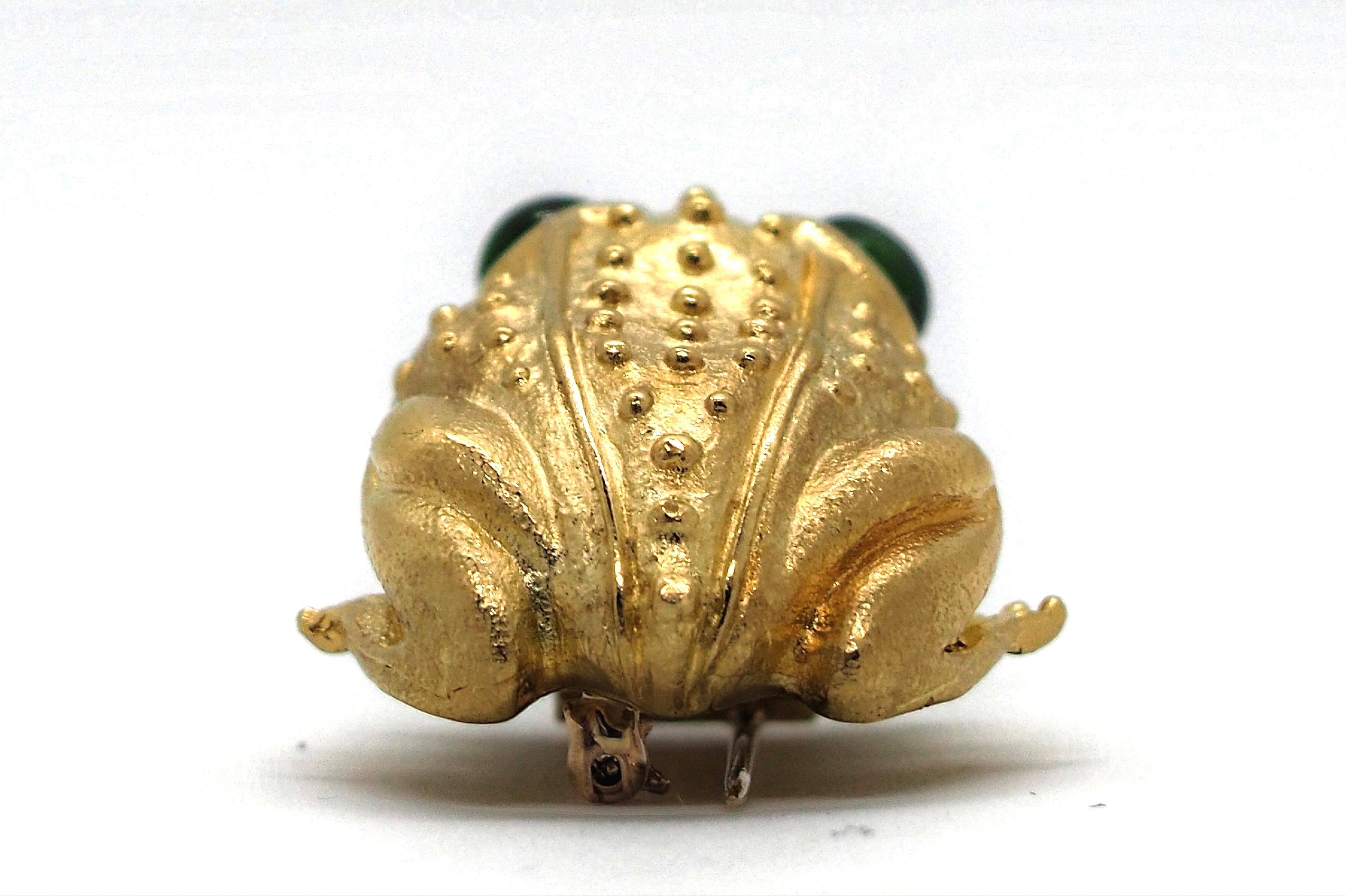 Rare broche grenouille vintage en or jaune 18 carats en vente 1